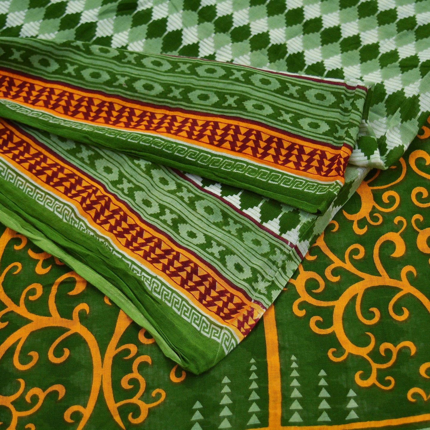 Indian Vintage Sari Green & White Printed Pure Cotton Saree Craft Fabric 5Yd Soft Sewing Sarong Wrap Boho Geometric Upcycle used Quilting