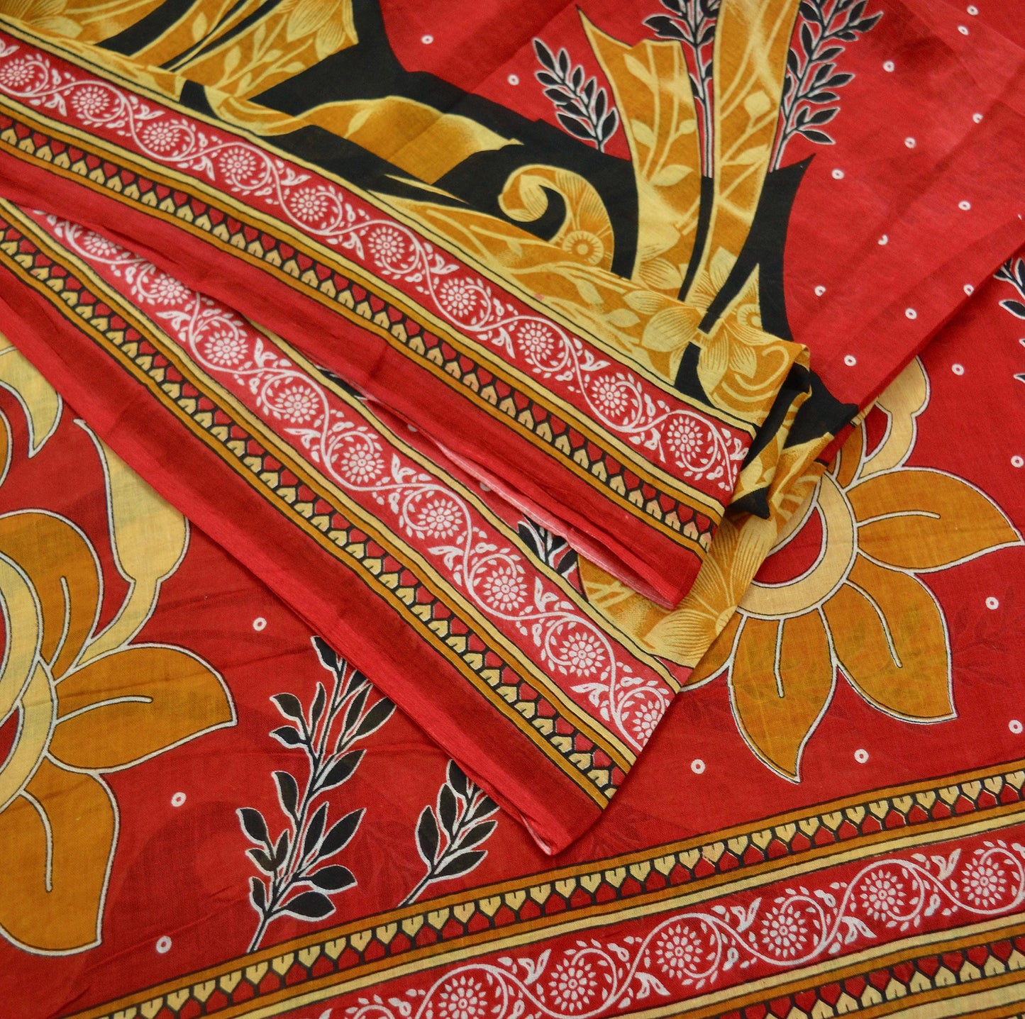 Indian Vintage Red Saree Printed Pure Cotton Indian Sari Craft Fabric Soft 5Yd Sewing Sarong Wrap Boho Floral Quilting Crafting Upcycle