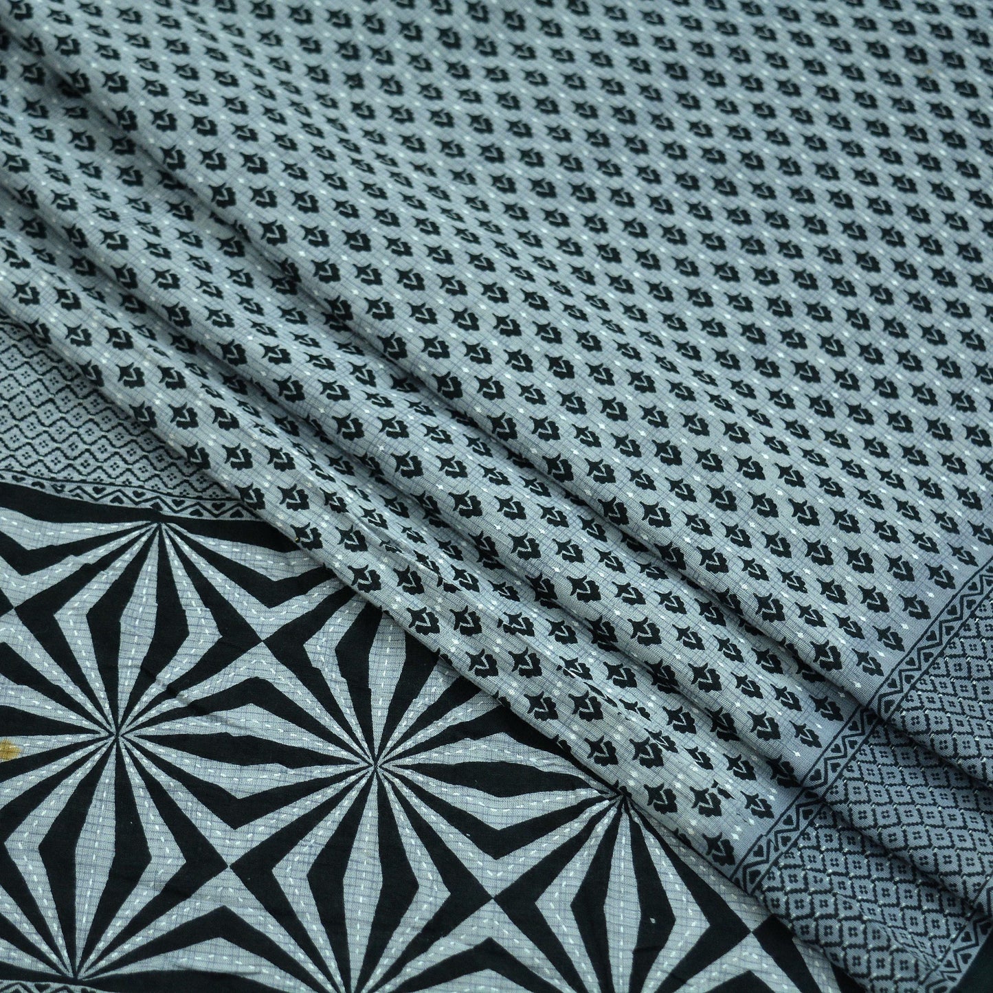 Indian Vintage Black & Gray Saree Printed Pure Cotton Indian Sari Craft Fabric 5Yd Sewing Soft Sarong Wrap Boho Floral Quilting Crafting