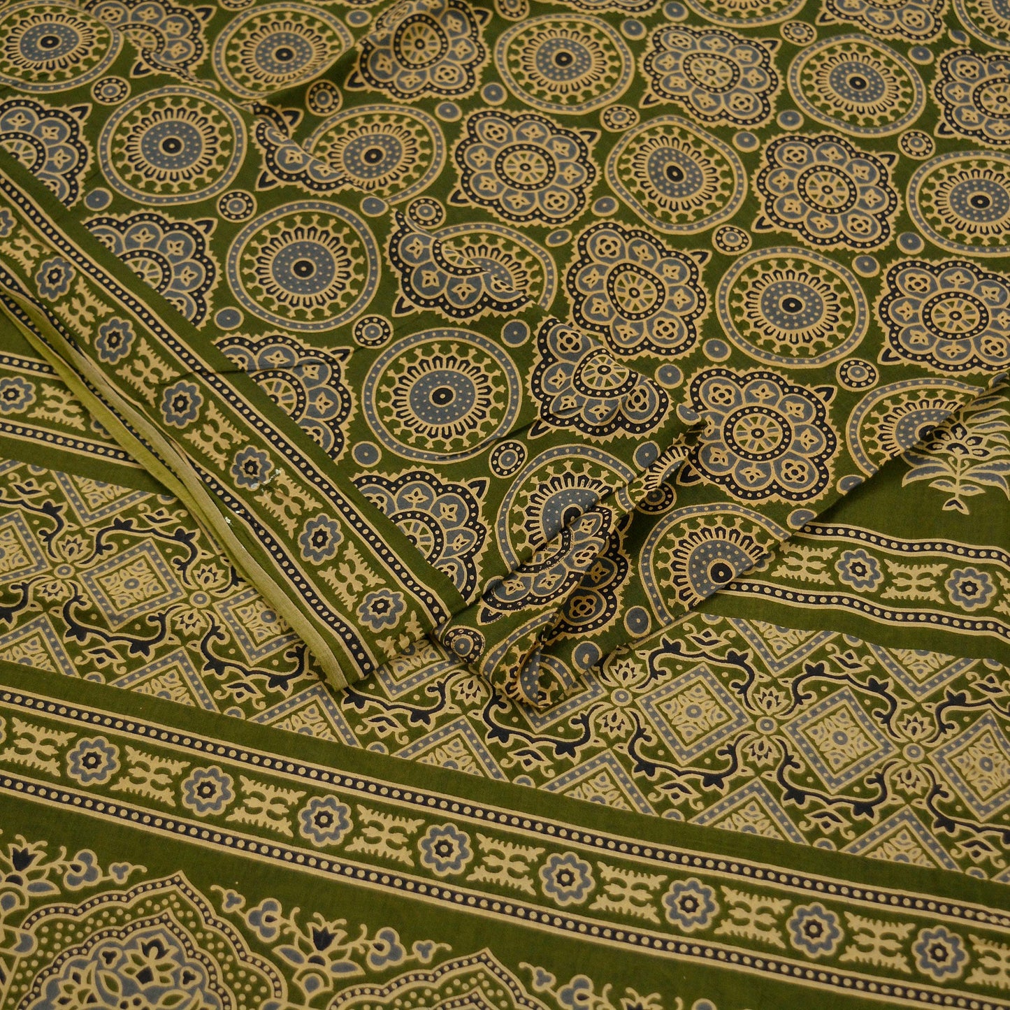 Vintage Sari Green Hand Block Printed 100% Pure Cotton Sarees Soft Craft Fabric Floral 5Yd Lady Dear Floral Design Upcycle Quilting Crafting