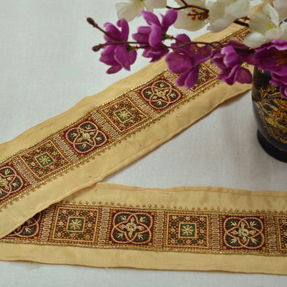 Indian Vintage Henna Beige Sari Border Hand Embroidered Indian Craft Trim Lace Sewing Sari Ribbon Crepe Zardozi/Dabka Zari