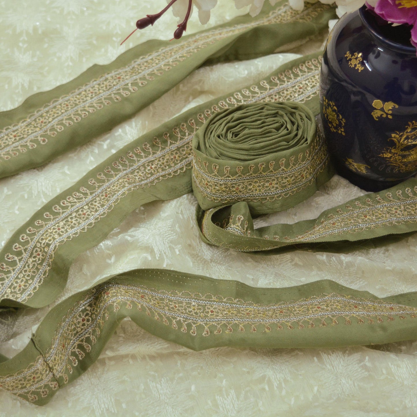 Indian Vintage Green Sari Border Hand Embroidered Indian Craft Trim Lace Sewing Sari Ribbon Crepe Zari