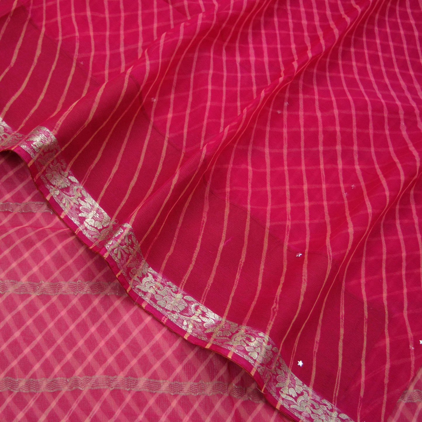 Women Vintage Pink & Peach Sarees Pure Chiffon Silk Leheria Printed Sari Craft Fabric Sewing 5Yd Soft Dress Making Zari Quilting Crafting