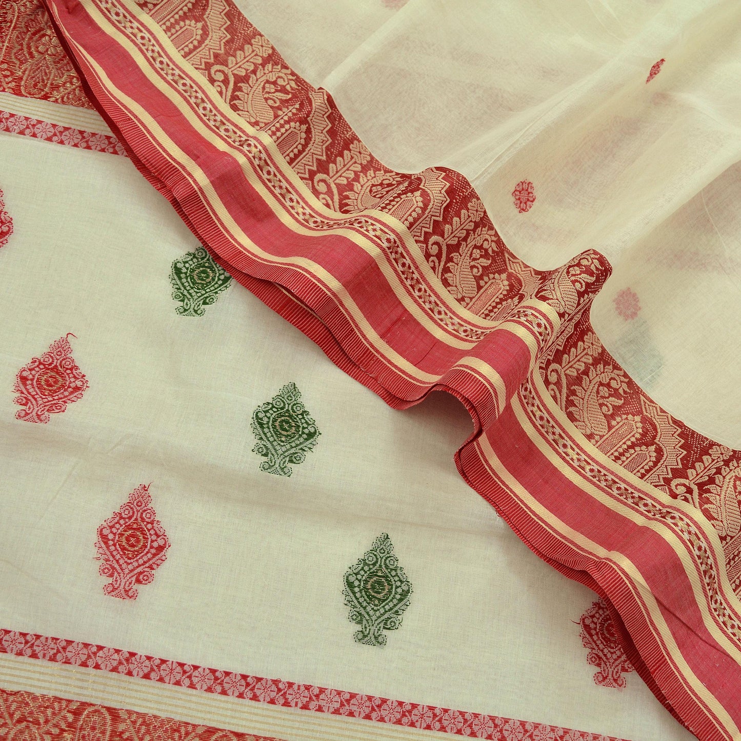 Indian Vintage Sarees Ivory Pure Cotton Hand Woven Sari 5yd Ethnic Floral Craft Fabric Dress making Upcycle Crafting Quilting