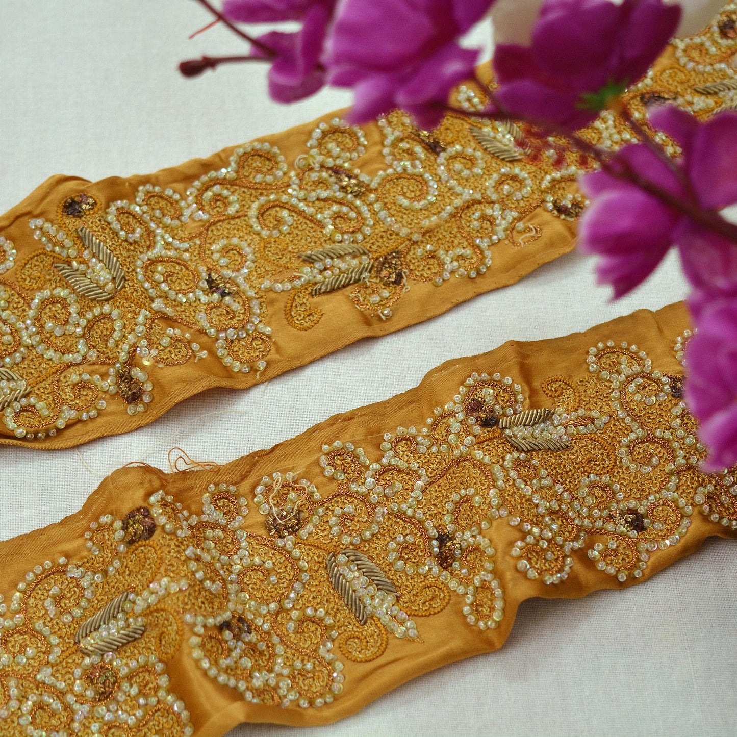 Indian Vintage Golden Sari Border Hand Embroidered Indian Craft Trim Lace Sewing Sari Ribbon Satin Zardozi/Dabka Zari