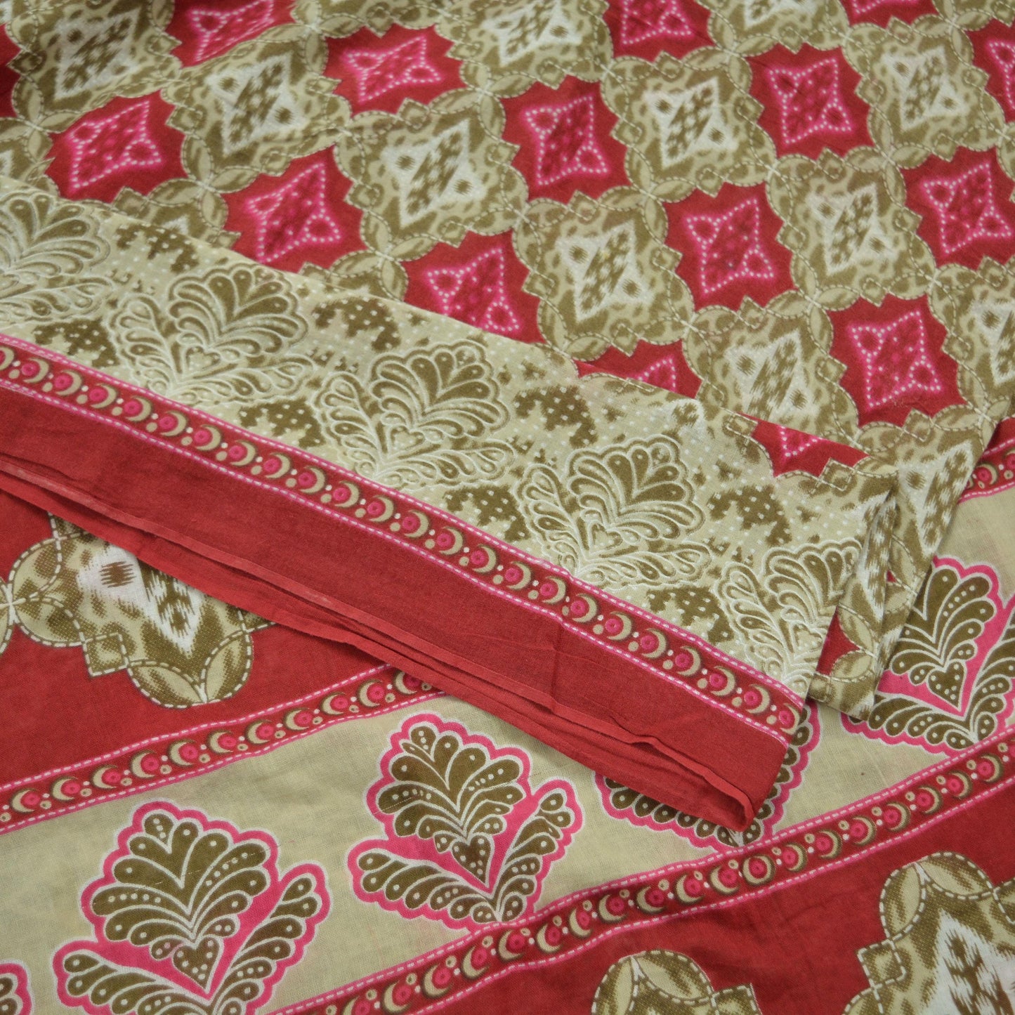 Indian Vintage Sari Green & Red Printed Pure Cotton Saree Craft Fabric 5Yd Sewing Sarong Wrap Boho Floral Crafting Upcycle Quilting Used