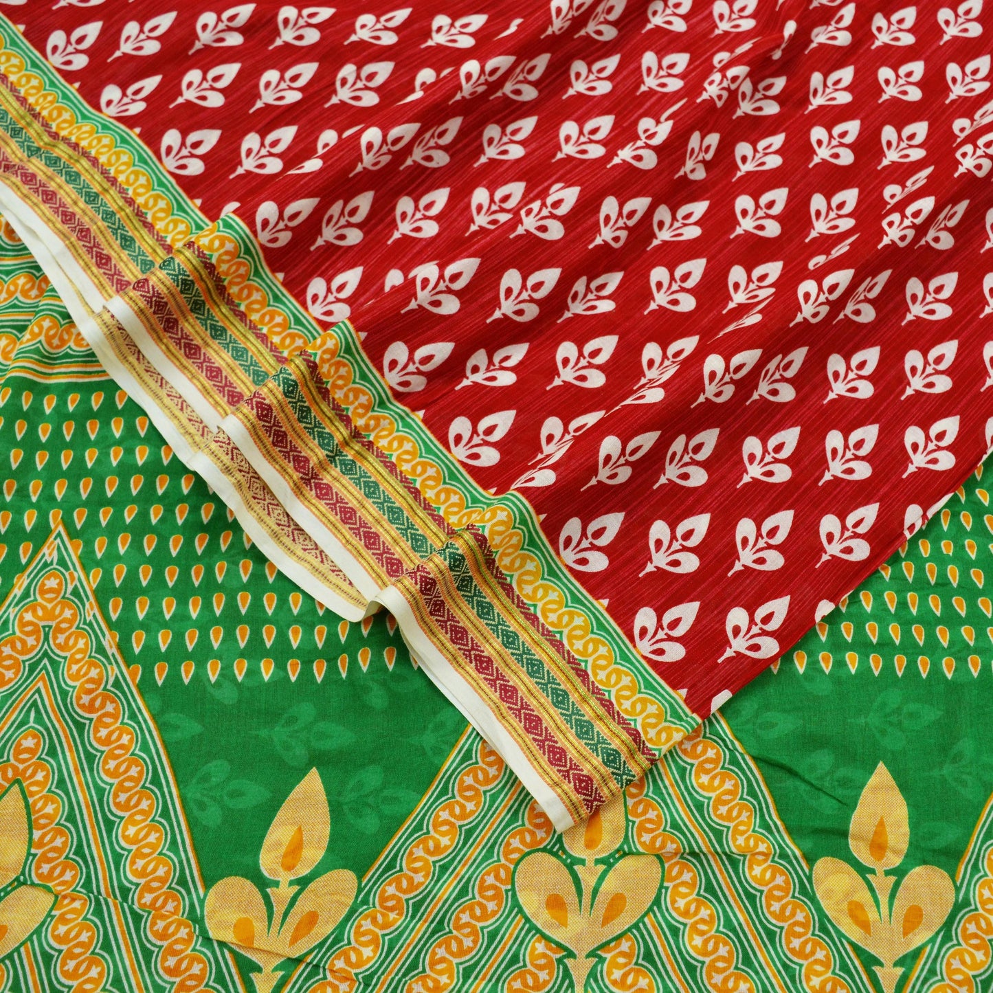 Indian Vintage Sari Green & Red Printed Pure Cotton Saree Craft Fabric 5Yd Sewing Sarong Wrap Boho Floral Crafting Upcycle Quilting Used