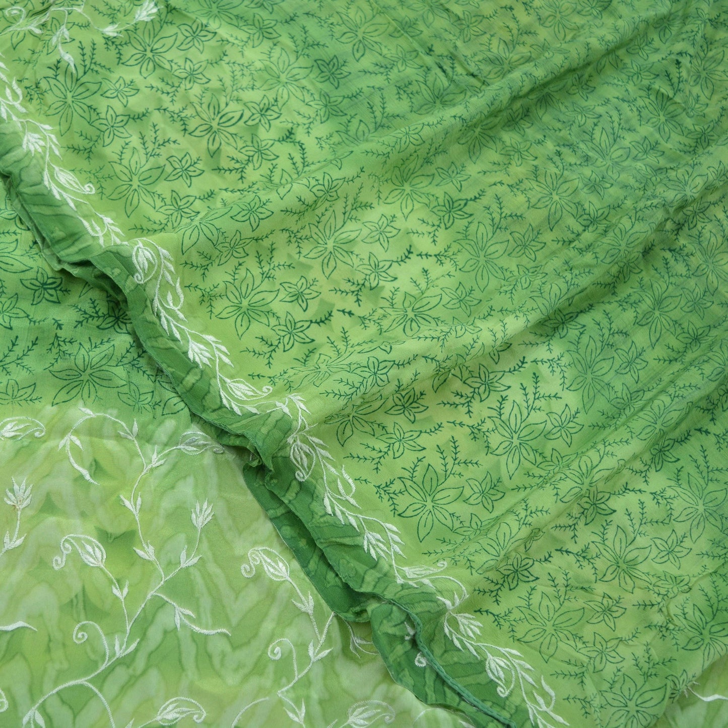 Indian Vintage Sari Green Pure Crepe Silk Embroidered Saree 5yd Sewing Floral Soft Craft Fabric Wrap Dress Making Crafting Quilting Upcycle