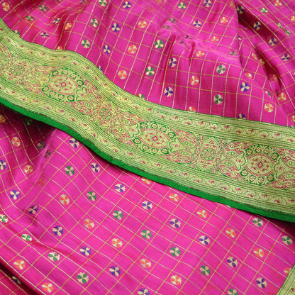 Vintage Sari Rani Pink & Green Heavy Pure Satin Silk Woven Banarasi Brocade Saree Golden Zari 5Yd Dress making Bridal/wedding Sari Crafting