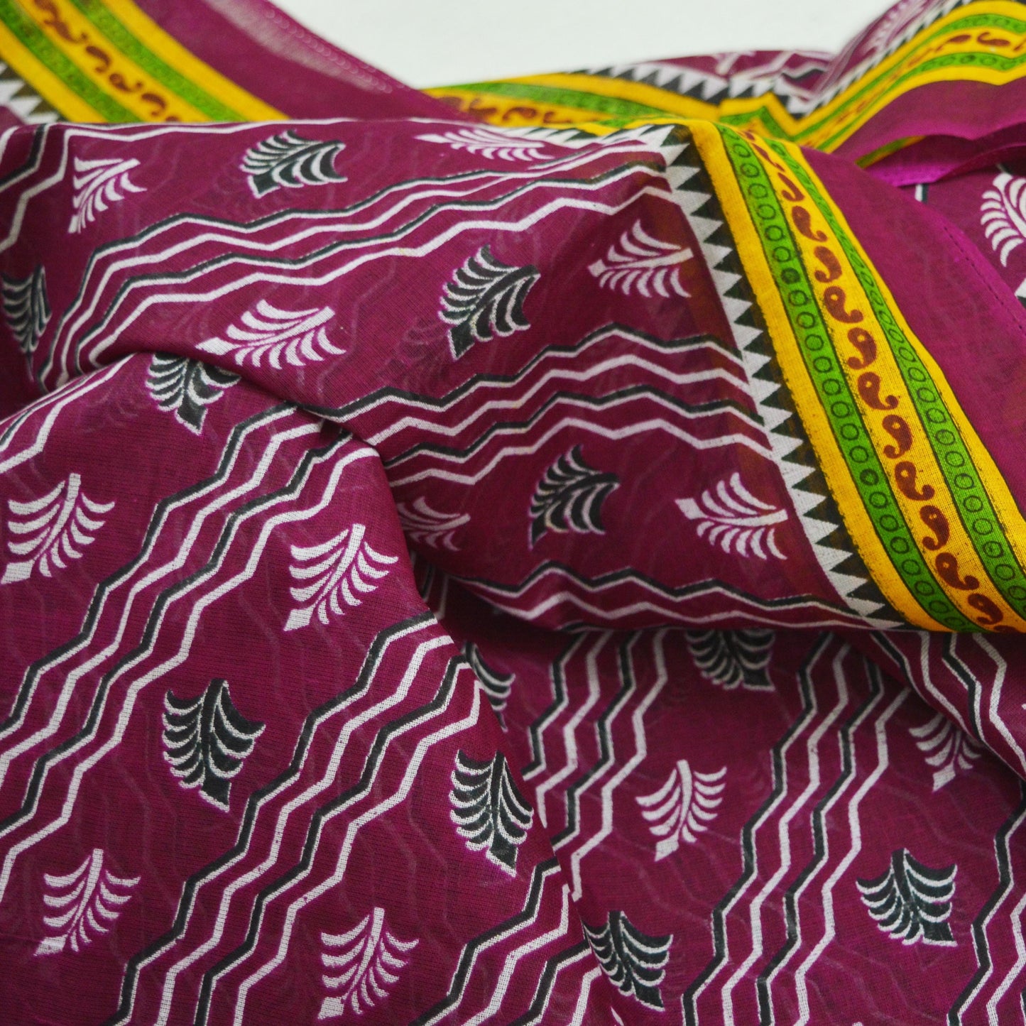 Indian Vintage Sari Purple Printed Sarees Pure Cotton Craft Fabric 5Yd Soft Sewing Sarong Wrap Boho Upcycle Quilting Crafting Dress making