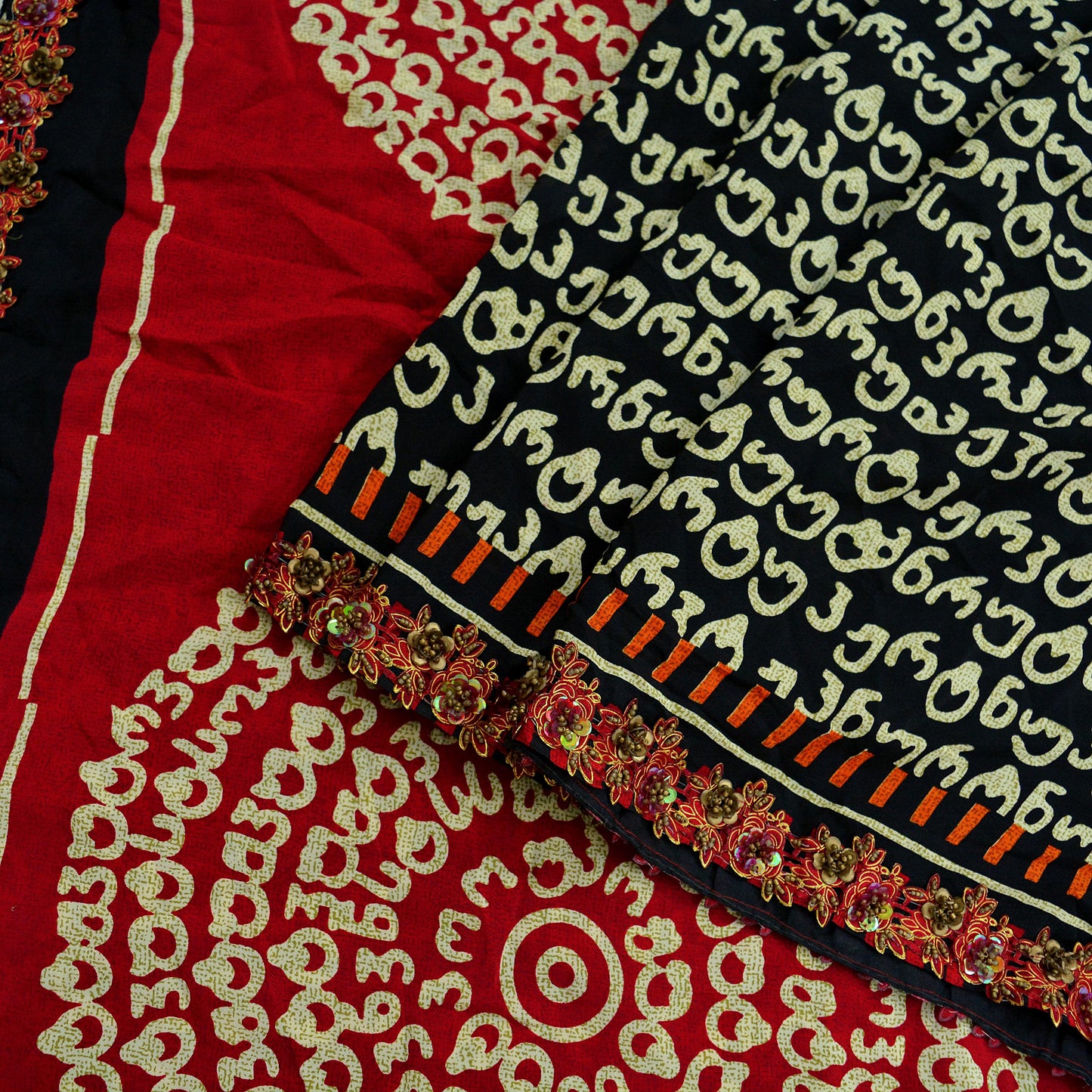 Indian Vintage Sari Red & Black Pure Crepe Silk Printed Sarees Craft Fabric 5yd Sewing Floral Soft Wrap Dress making Upcycle Crafting