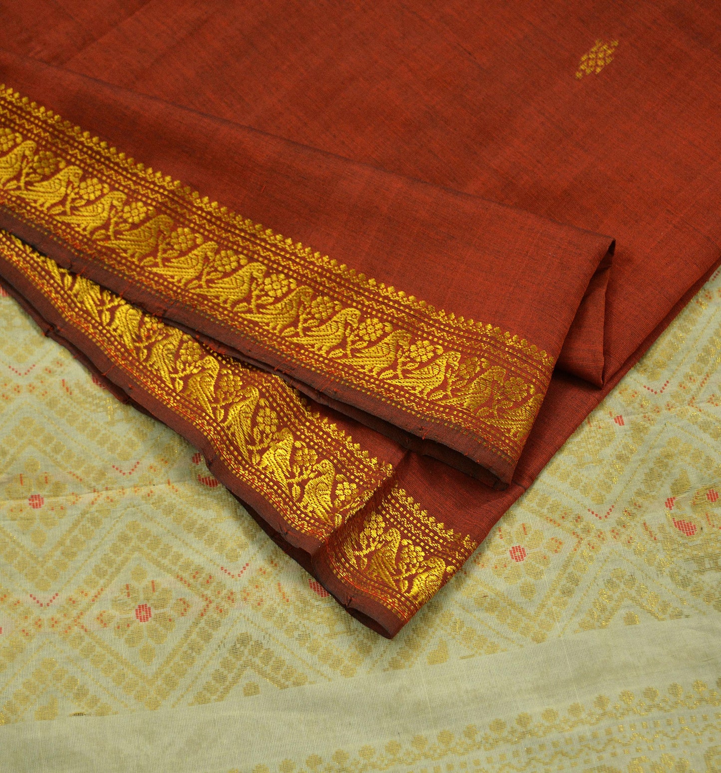 Indian Vintage Sari Rusty & Ivory Cotton Hand Woven Sarees Craft Fabric 5Yd Floral Soft Dress making Quilting Crafting Upcycle Zari
