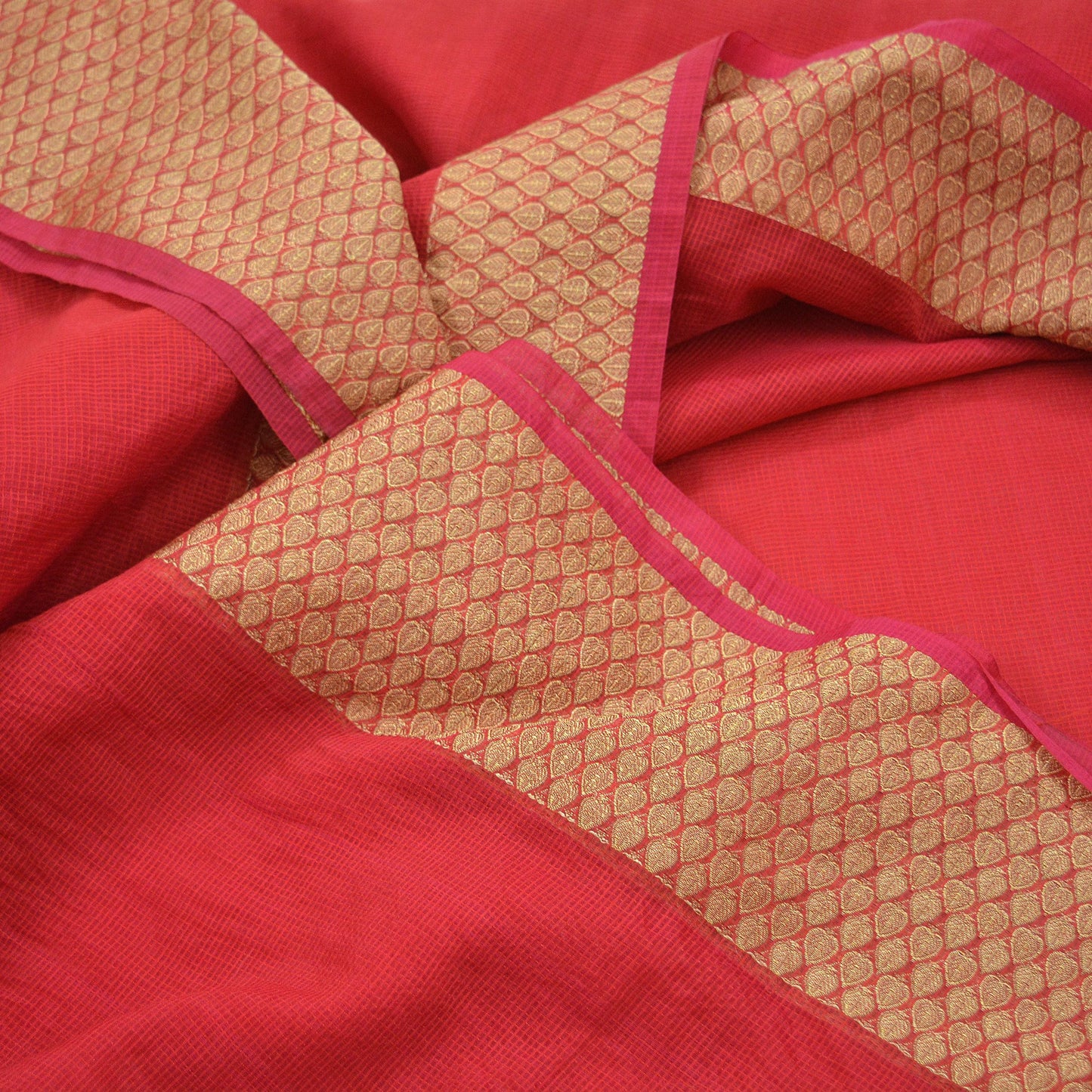 The vintage Creation Indian Vintage Sari Red Hand Woven Saree Organza Craft Fabric 6Yd Ethnic Sewing Crafting Quilting Upcycle Dress making