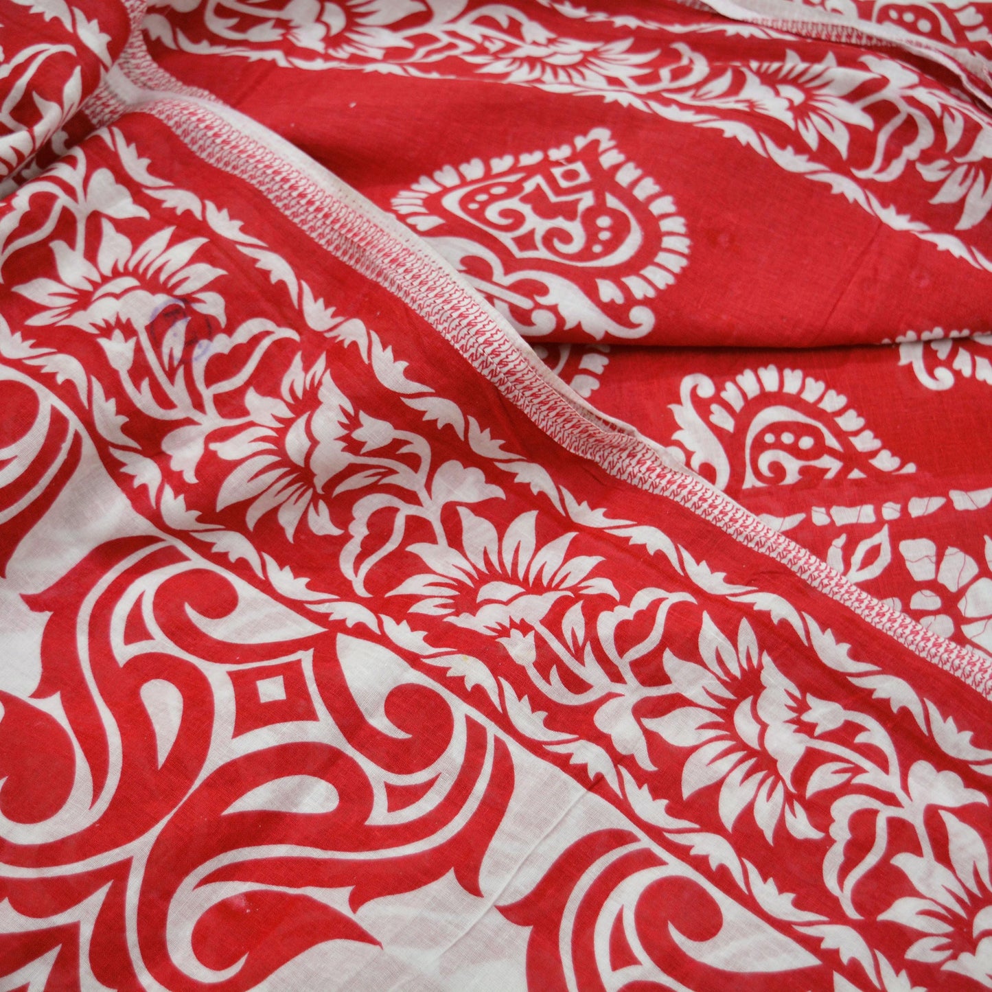 Indian Vintage Sari Red & White Printed 100% Pure Cotton Saree Craft Fabric 5Yard Sewing Sarong Wrap Boho Floral