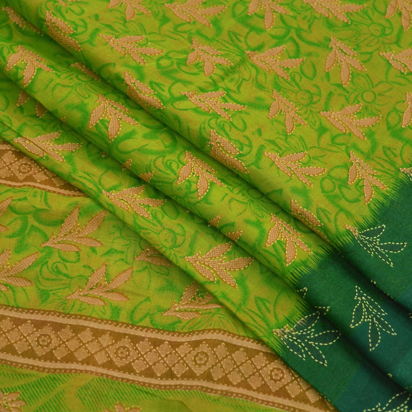 Indian Vintage Green Saree Printed Pure Cotton Sari Craft Fabric Soft 5Yd Sewing Sarong Wrap Boho Floral Dress making Crafting Quilting