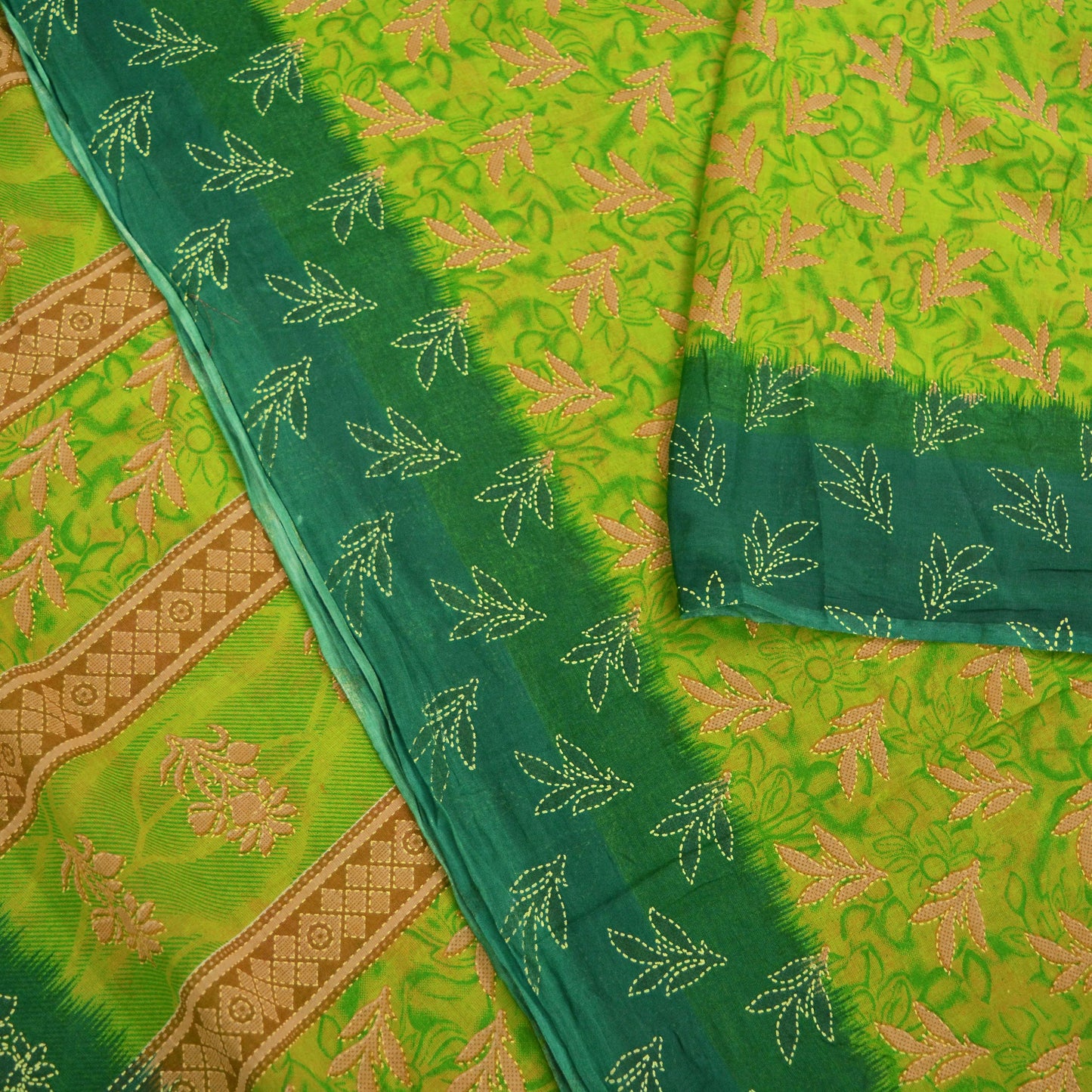 Indian Vintage Green Saree Printed Pure Cotton Sari Craft Fabric Soft 5Yd Sewing Sarong Wrap Boho Floral Dress making Crafting Quilting