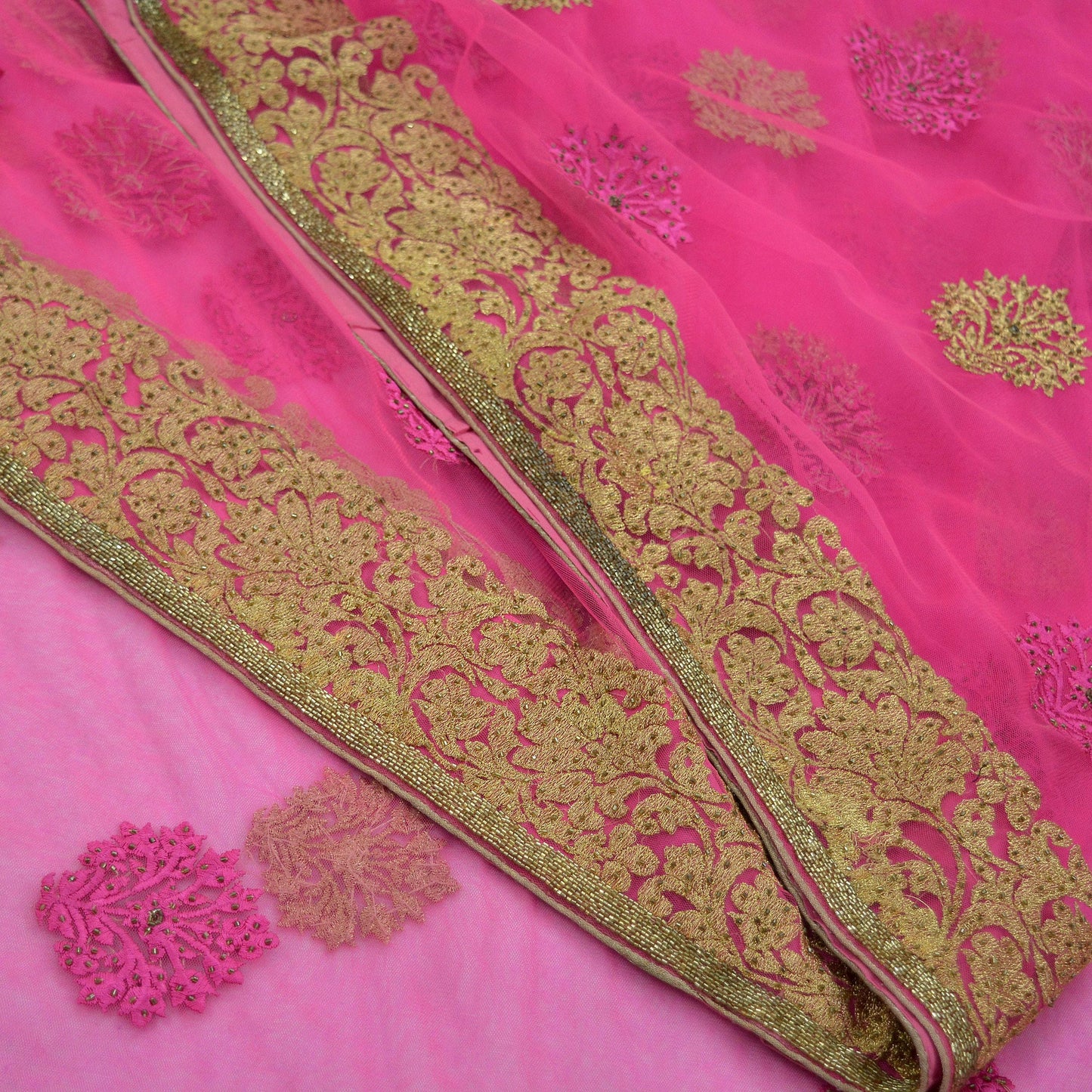 Indian Vintage Sari Pink Net/Mesh Hand Embroidered Sarees Ethnic Craft Fabric 6Yd Sewing Soft Zardozi/Dabka Zari Sequins Wedding Sarees