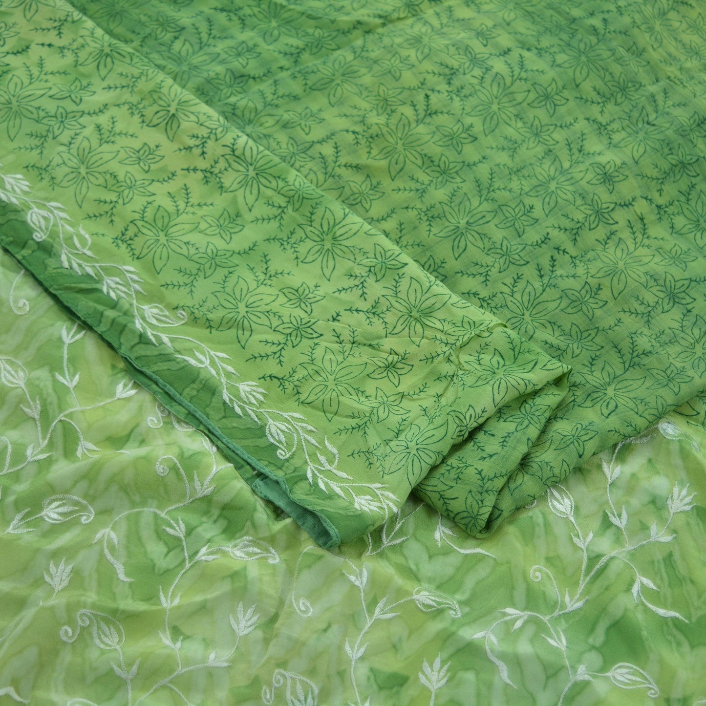 Indian Vintage Sari Green Pure Crepe Silk Embroidered Saree 5yd Sewing Floral Soft Craft Fabric Wrap Dress Making Crafting Quilting Upcycle