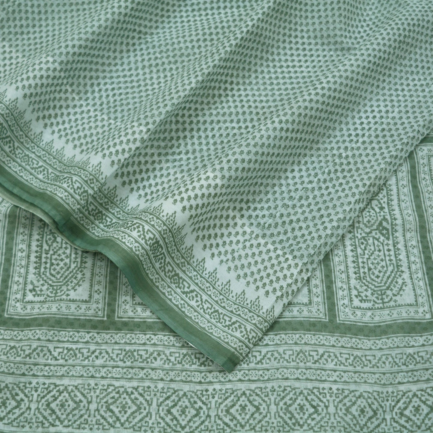 Indian Vintage Sari Green & White Printed Pure Cotton Saree Craft Fabric 5Yd Soft Sewing Sarong Wrap Boho Geometric Upcycle used Quilting