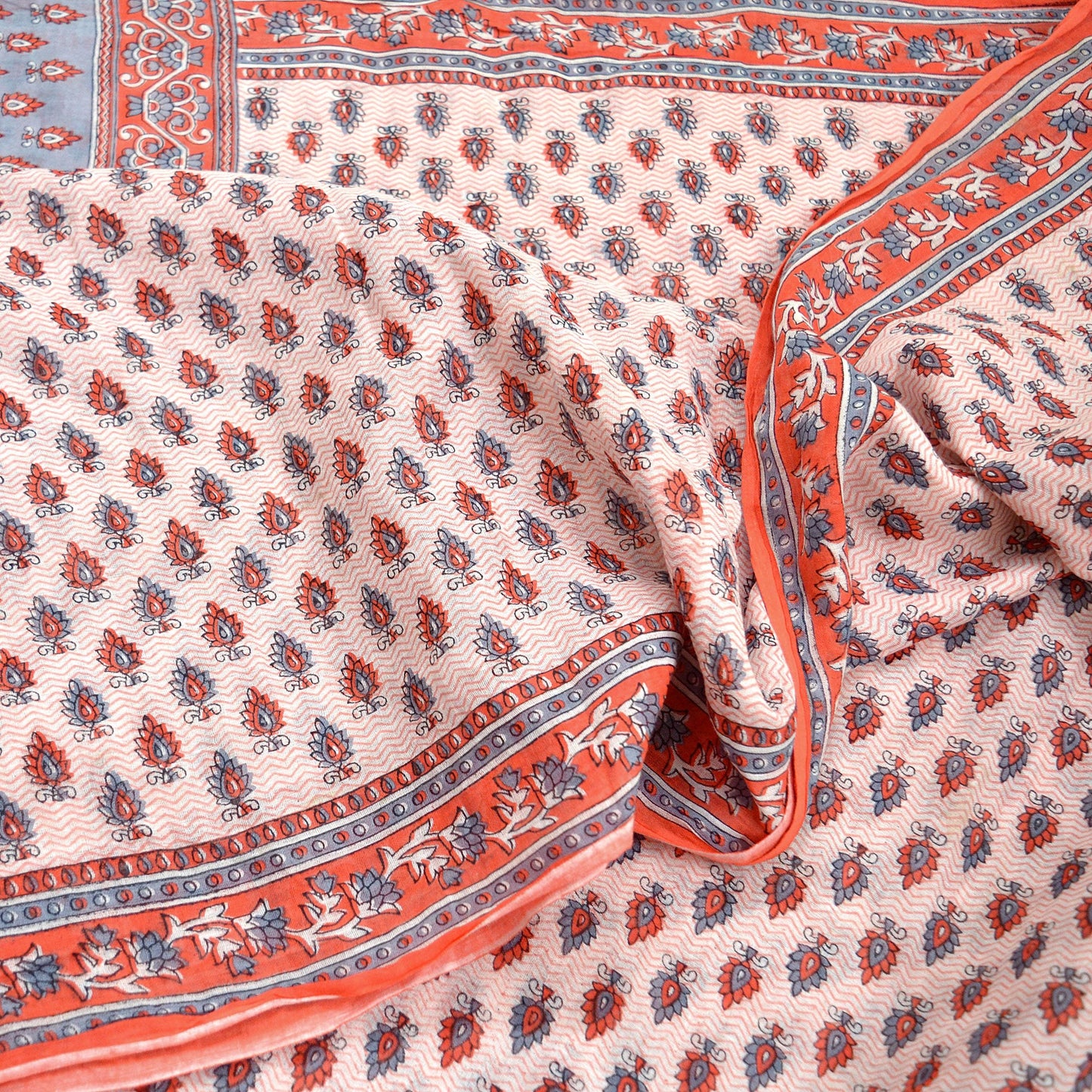 Indian Vintage Sari White & Gray Printed 100% Pure Cotton Sarees Craft Soft Fabric 5Yd Sewing Sarong Wrap Boho Floral Dress making Crafting