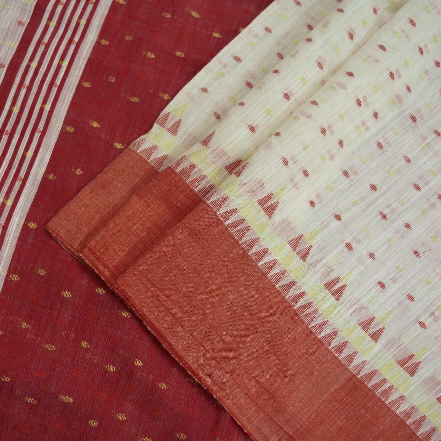 Indian Vintage Sari Red & White Hand Woven sarees Cotton Craft Fabric 5Yd Floral Golden Zari Dress making Crafting Bollywood sari Fringes