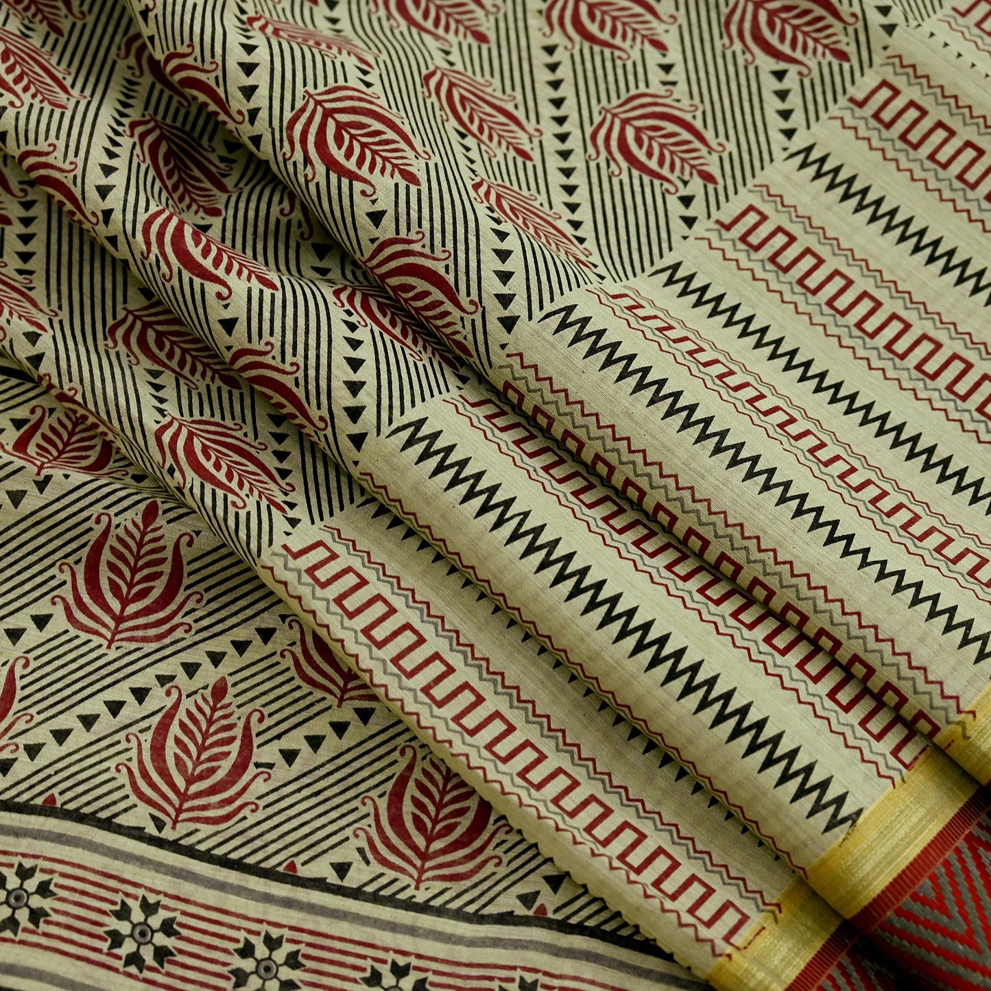 Indian Vintage Beige Saree Blend Cotton Printed Sari Craft Fabric 6Yd Soft Sewing Sarong Wrap Floral Floral Dress Making Crafting Quilting