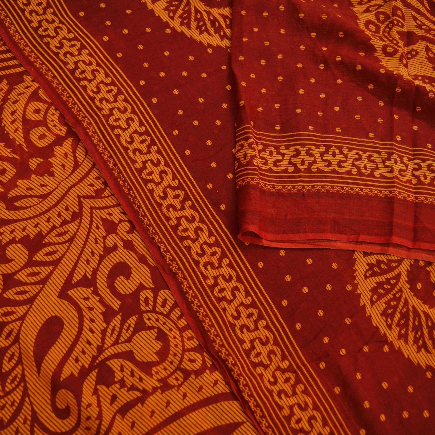 Indian Vintage Red Saree Printed Pure Cotton Indian Sari Craft Fabric Soft 5Yd Sewing Sarong Wrap Boho Floral Quilting Crafting Upcycle