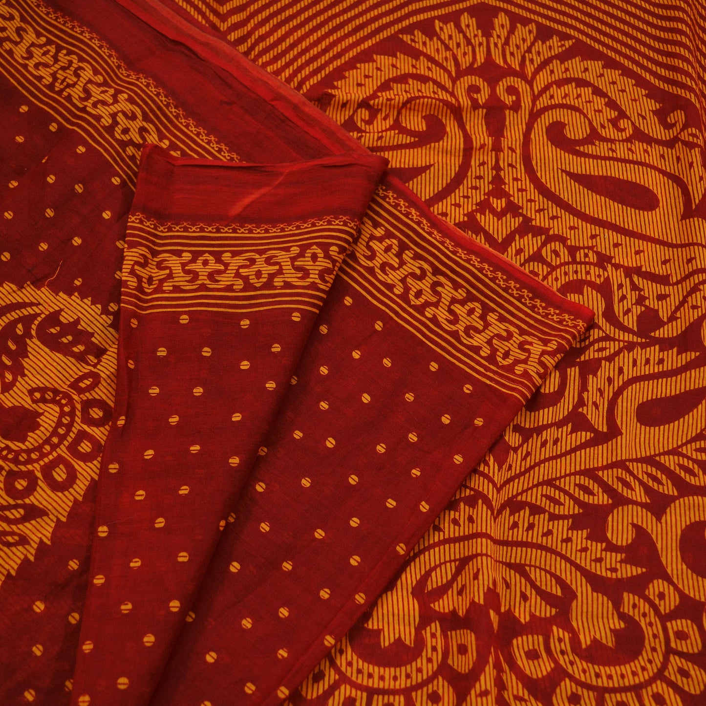 Indian Vintage Red Saree Printed Pure Cotton Indian Sari Craft Fabric Soft 5Yd Sewing Sarong Wrap Boho Floral Quilting Crafting Upcycle