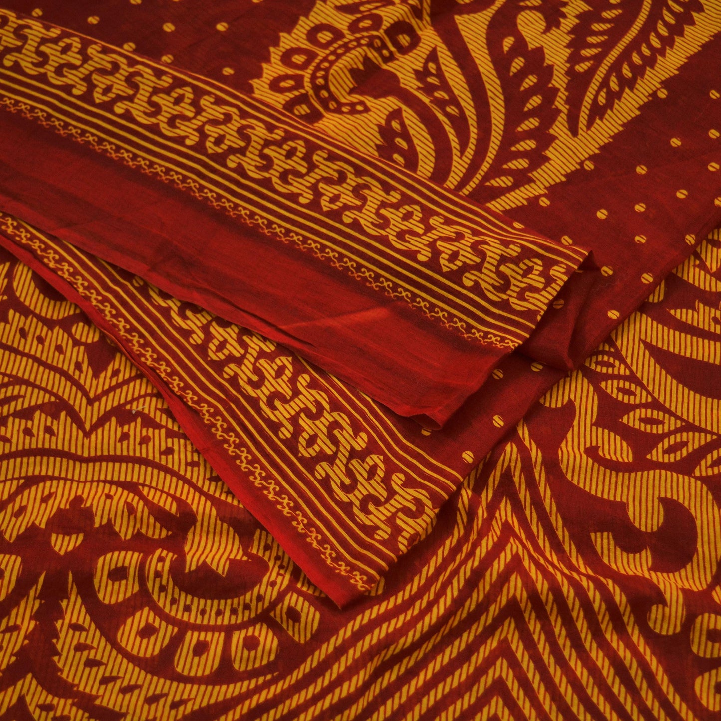 Indian Vintage Red Saree Printed Pure Cotton Indian Sari Craft Fabric Soft 5Yd Sewing Sarong Wrap Boho Floral Quilting Crafting Upcycle