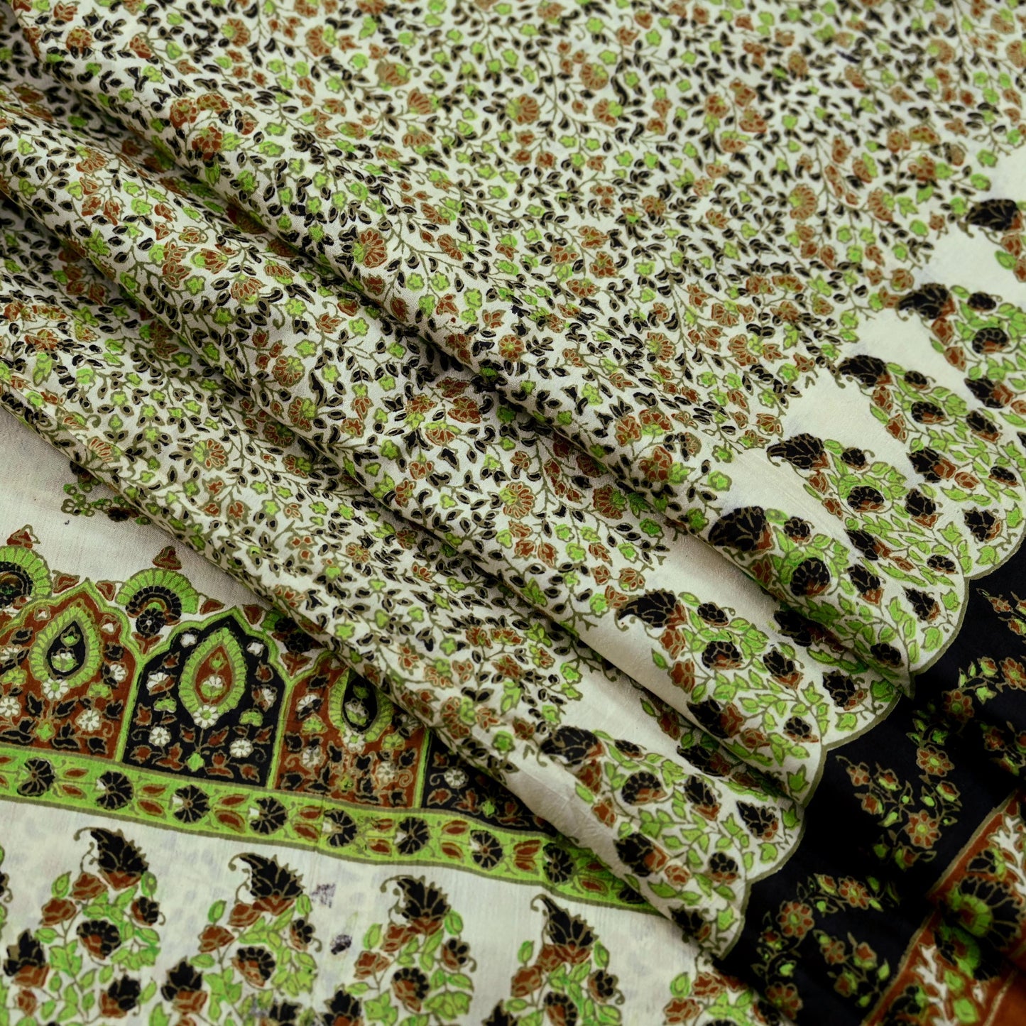Indian Vintage Sari Ivory & Black Printed Pure Silk Sarees 6yd Sewing Craft Fabric DressMaking Soft Wrap Upcycle Quilting Crafting Used
