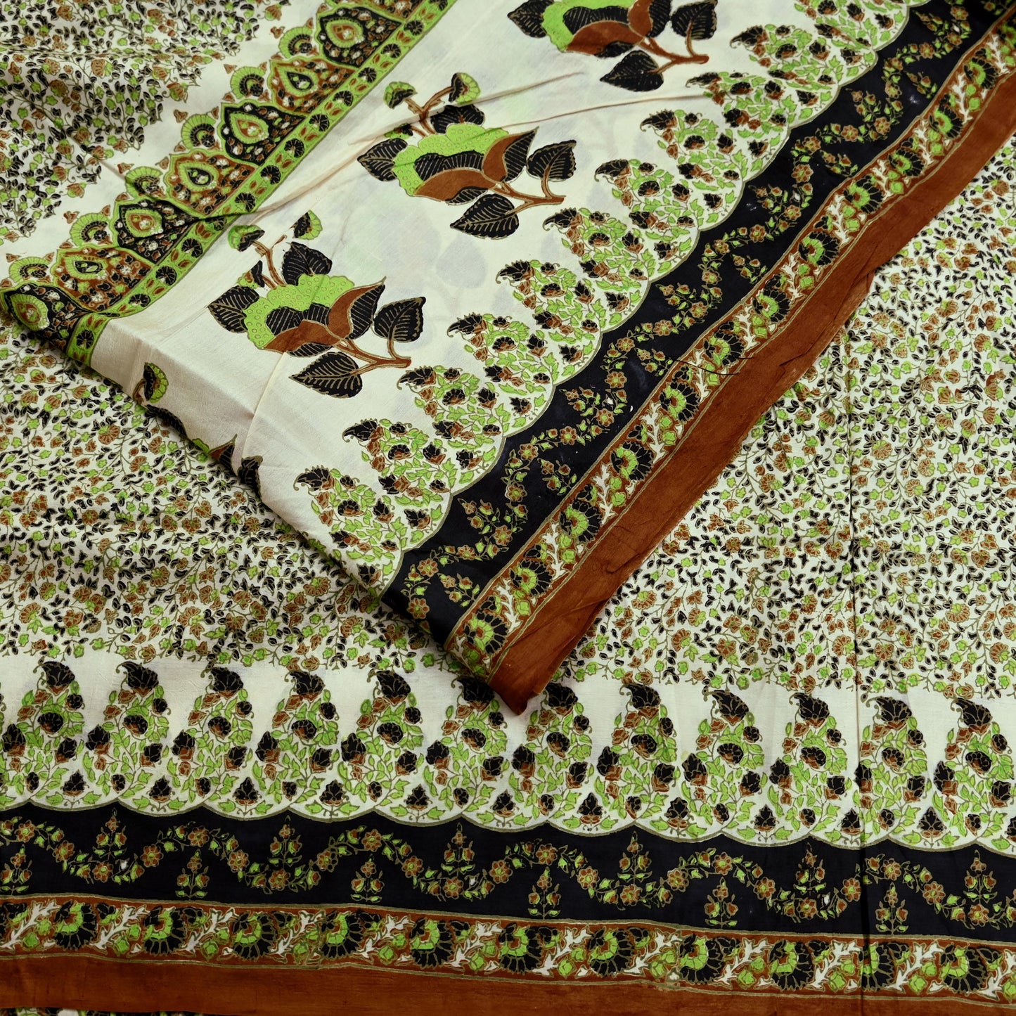 Indian Vintage Sari Ivory & Black Printed Pure Silk Sarees 6yd Sewing Craft Fabric DressMaking Soft Wrap Upcycle Quilting Crafting Used
