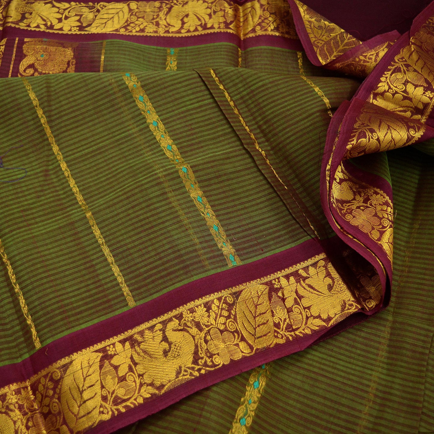 Indian Vintage Heavy Green & Maroon Kanjivaram Saree 100% Pure Silk Sari Metallic Golden Zari 5Yd Floral Crafting Dress making