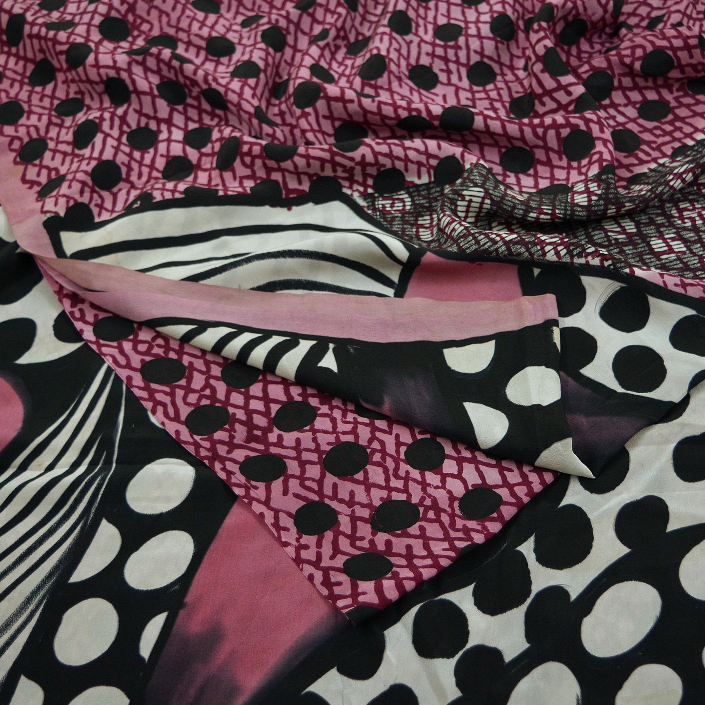 Indian Vintage Sari Pink & Black Pure Crepe Silk Printed Sarees 6yd Sewing Floral Soft Craft Fabric Ethnic Wrap