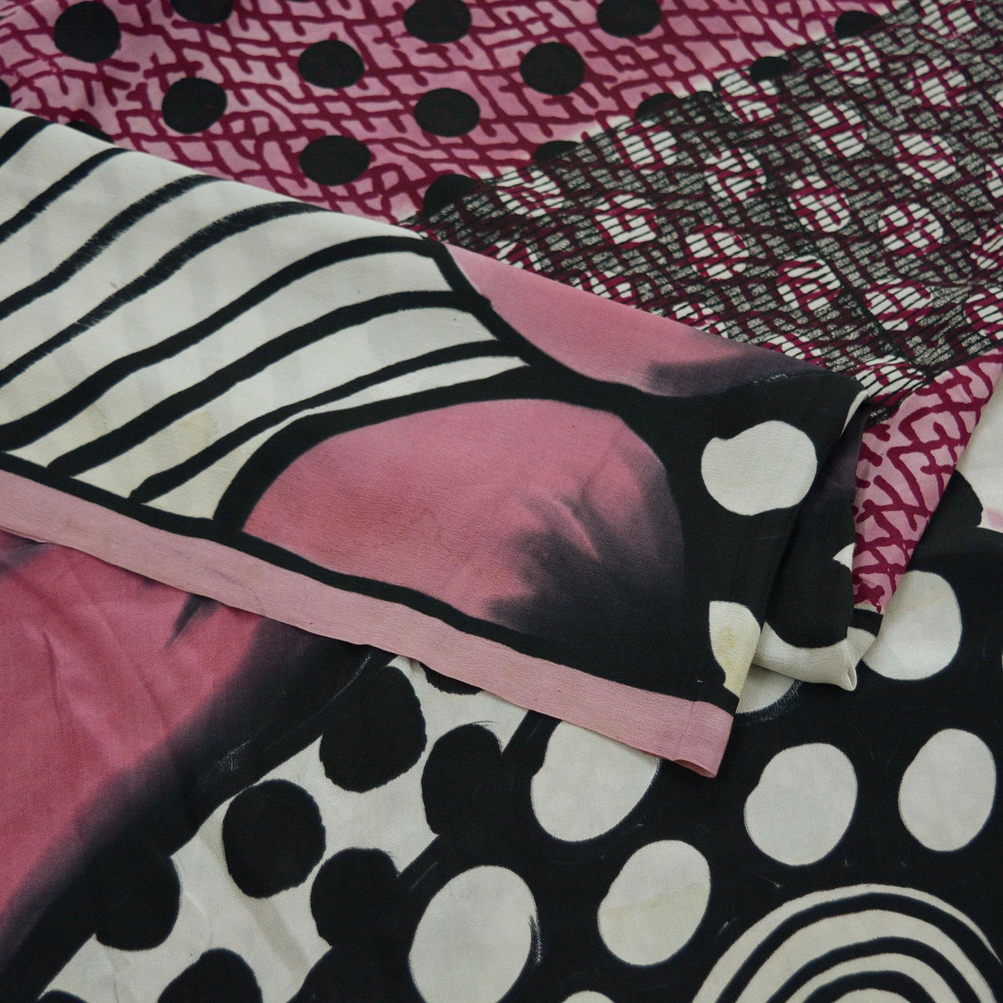Indian Vintage Sari Pink & Black Pure Crepe Silk Printed Sarees 6yd Sewing Floral Soft Craft Fabric Ethnic Wrap