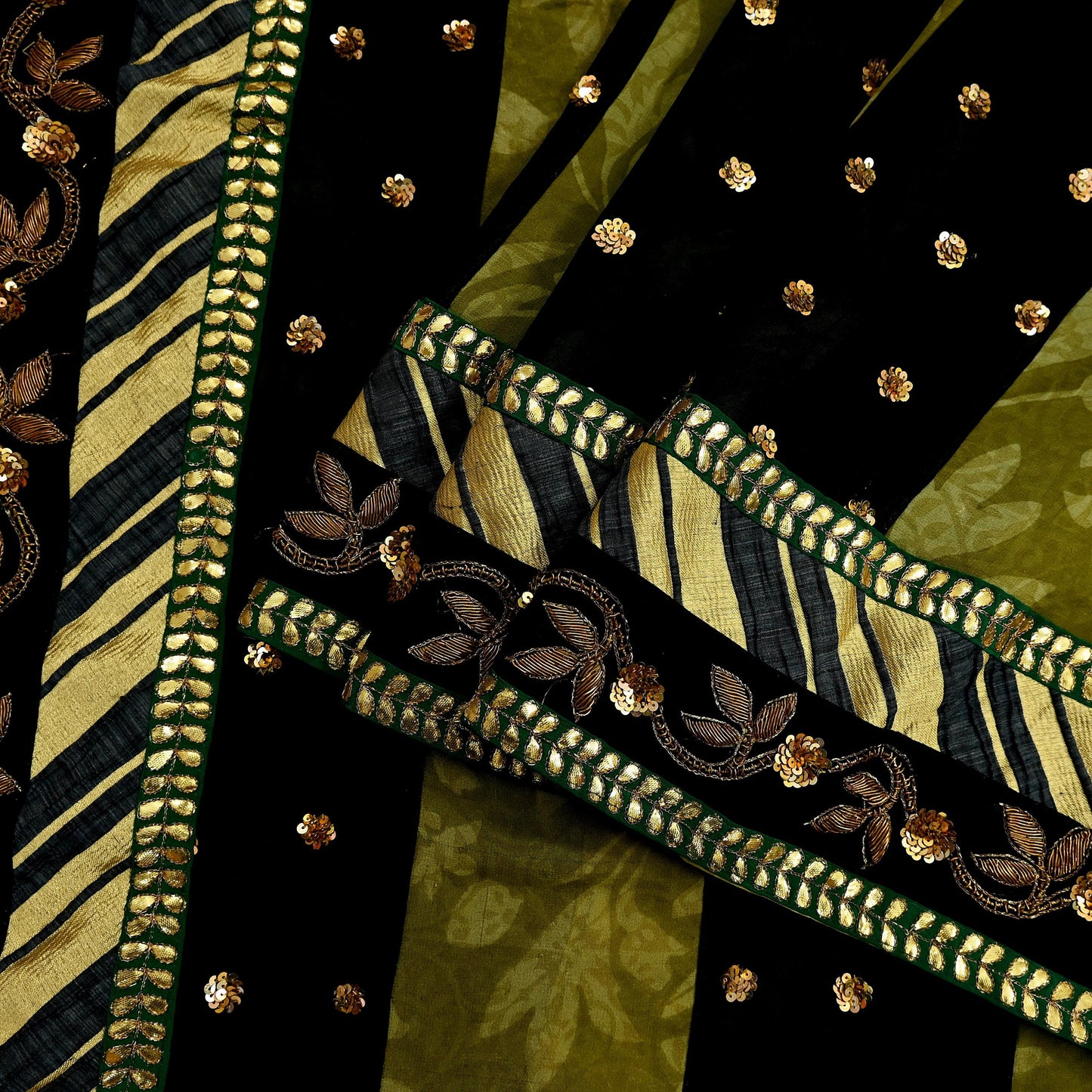 Indian Pre-owned Heavy Sari Black & Green Pure Georgette Silk Hand Embroidered Sarees Designer Sabyasachi 6Yd Sewing Ethnic Sarees