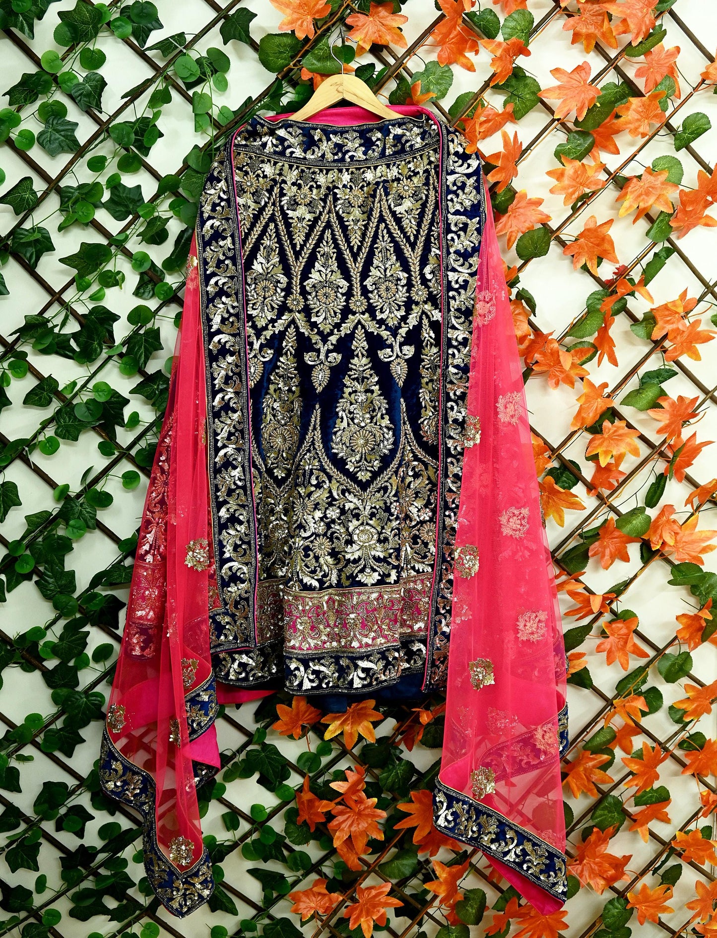 Indian Pre-owned Heavy Wedding Blue & Pink Net/Mesh/ Velvet Hand Embroidered Lehenga/Dupatta Designer By Manish Malhotra Zardozi Bridal Wear