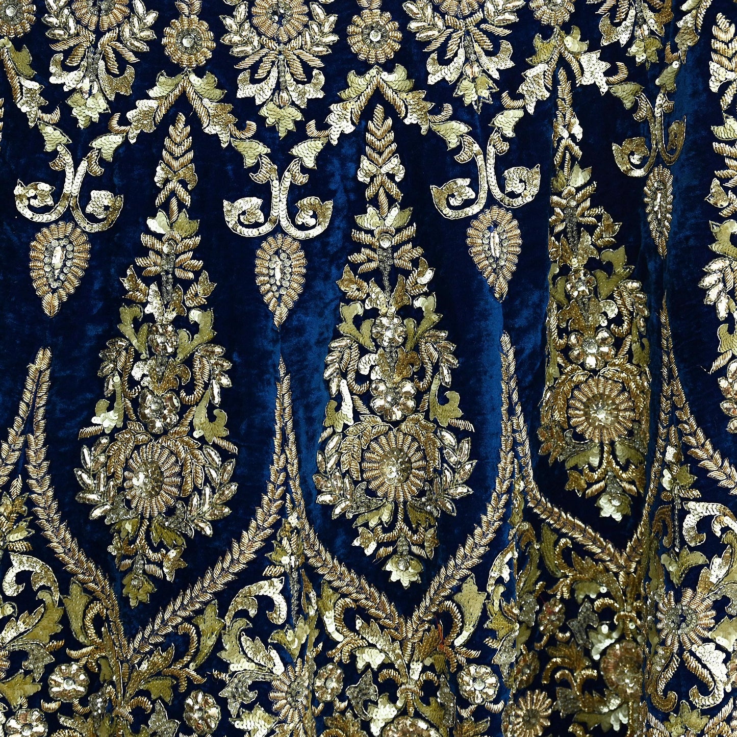Indian Pre-owned Heavy Wedding Blue Velvet Hand Embroidered Lehenga/Skirt Designer By Manish Malhotra Zardozi Bridal Wear