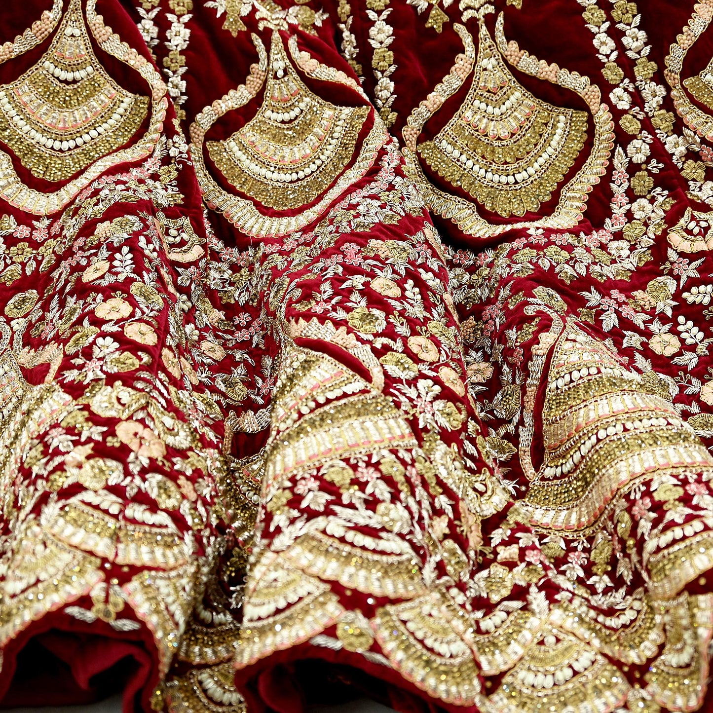 Indian Pre-owned Heavy Wedding Maroon Velvet Hand Embroidered Lehenga/Skirt Designer By Anamika Khanna Bridal Wear