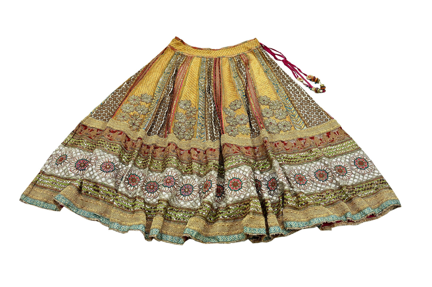 Indian Pre-owned Heavy Wedding Hand Embroidered Lehenga/Dupatta Designer By Anamika Khanna Zardozi Bridal Wear Floral Design