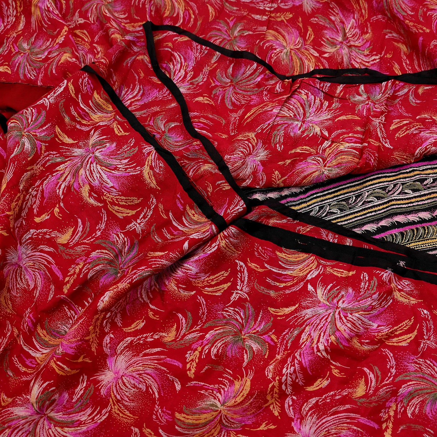 Indian Vintage Sari Black & Red Pure Silk Printed Sarees 5yd Sewing Craft Fabric Dress Making Soft Quilting Crafting Upcycle Used Floral