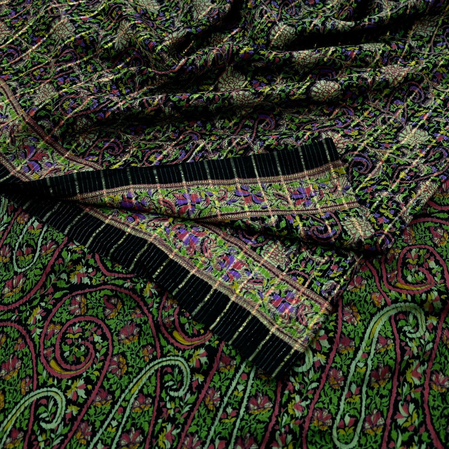 Indian Vintage Sari Black Printed Pure Silk Sarees Craft Fabric 5yd Sewing Floral Soft Dress Designing  for Crafting Quilting Upcycle Wrap