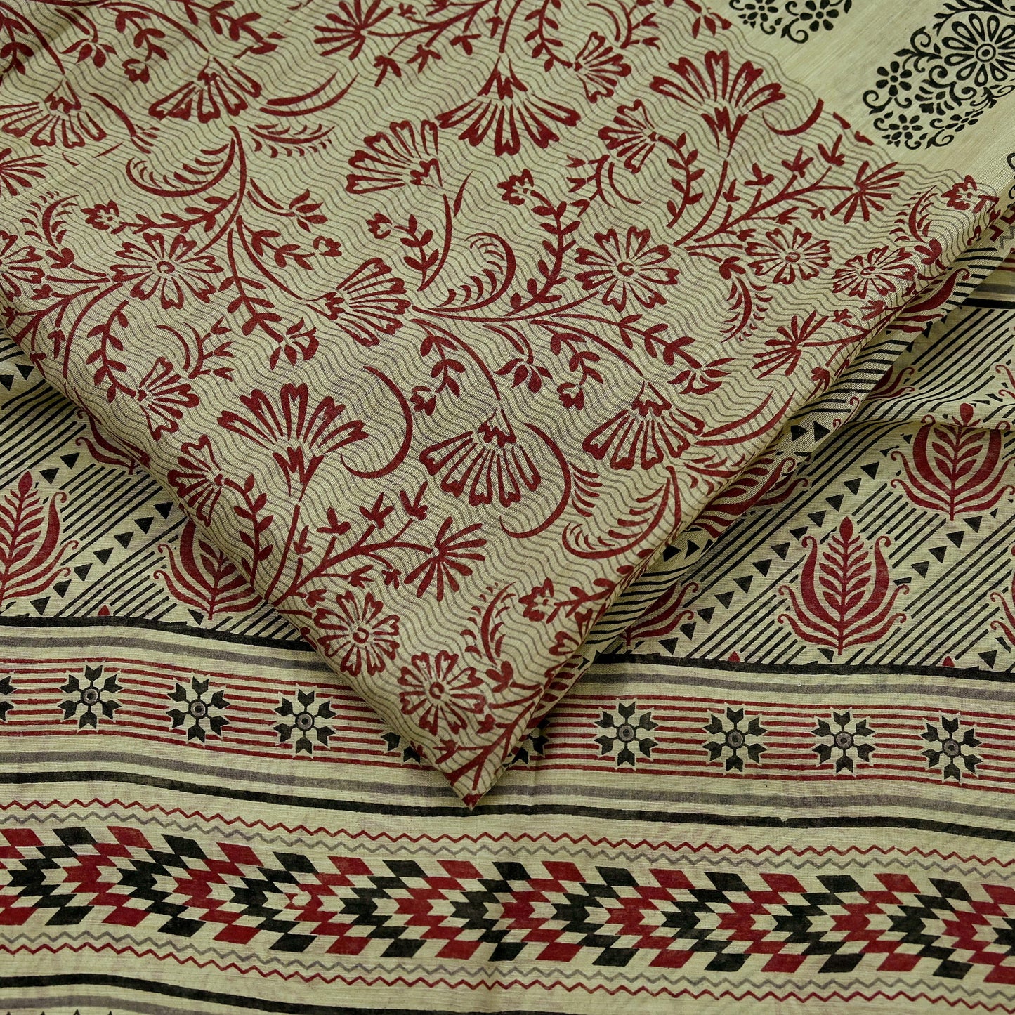 Indian Vintage Beige Saree Blend Cotton Printed Sari Craft Fabric 6Yd Soft Sewing Sarong Wrap Floral Floral Dress Making Crafting Quilting