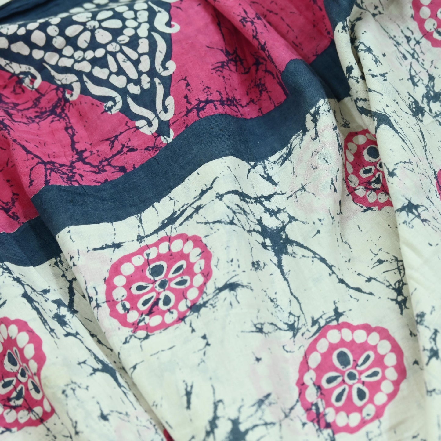 Indian Vintage Sari Gray & Pink Batik Printed Saree 100% Pure Cotton 5Yd Craft Fabric Soft Sewing Sarong Wrap Boho Quilting Dress Making