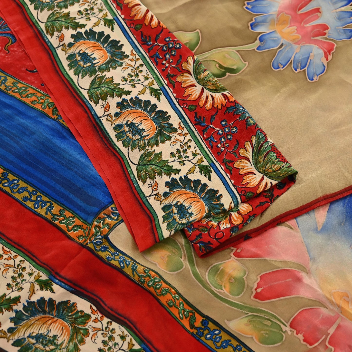 Indian Vintage Sari Red & Beige Pure Crepe Silk Printed Sarees 5yd Sewing Craft Fabric  Floral Soft Wrap Dress making Upcycle Quilting