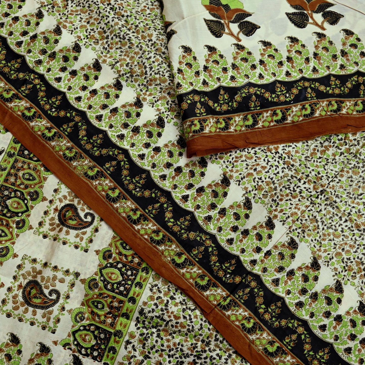 Indian Vintage Sari Ivory & Black Printed Pure Silk Sarees 6yd Sewing Craft Fabric DressMaking Soft Wrap Upcycle Quilting Crafting Used