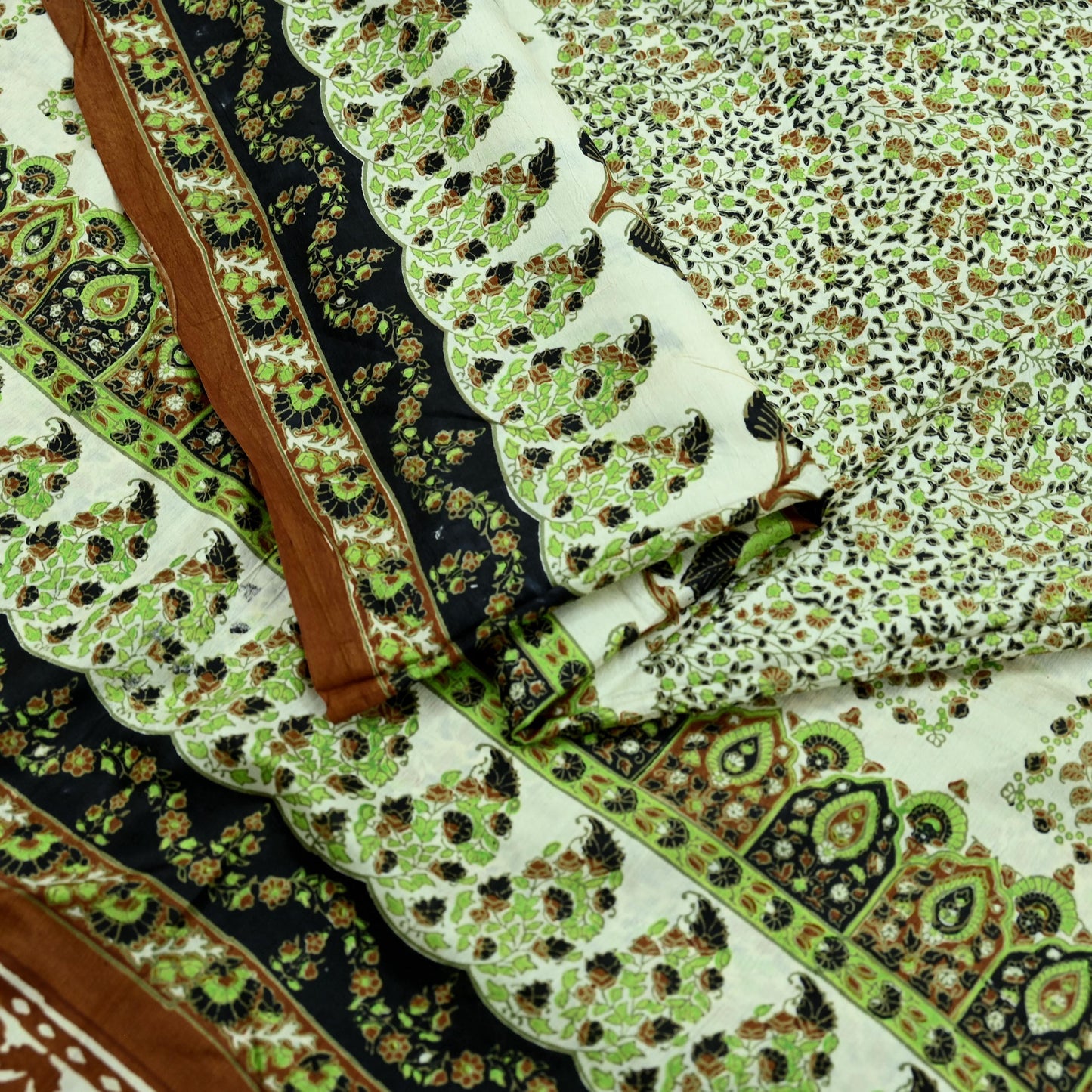 Indian Vintage Sari Ivory & Black Printed Pure Silk Sarees 6yd Sewing Craft Fabric DressMaking Soft Wrap Upcycle Quilting Crafting Used