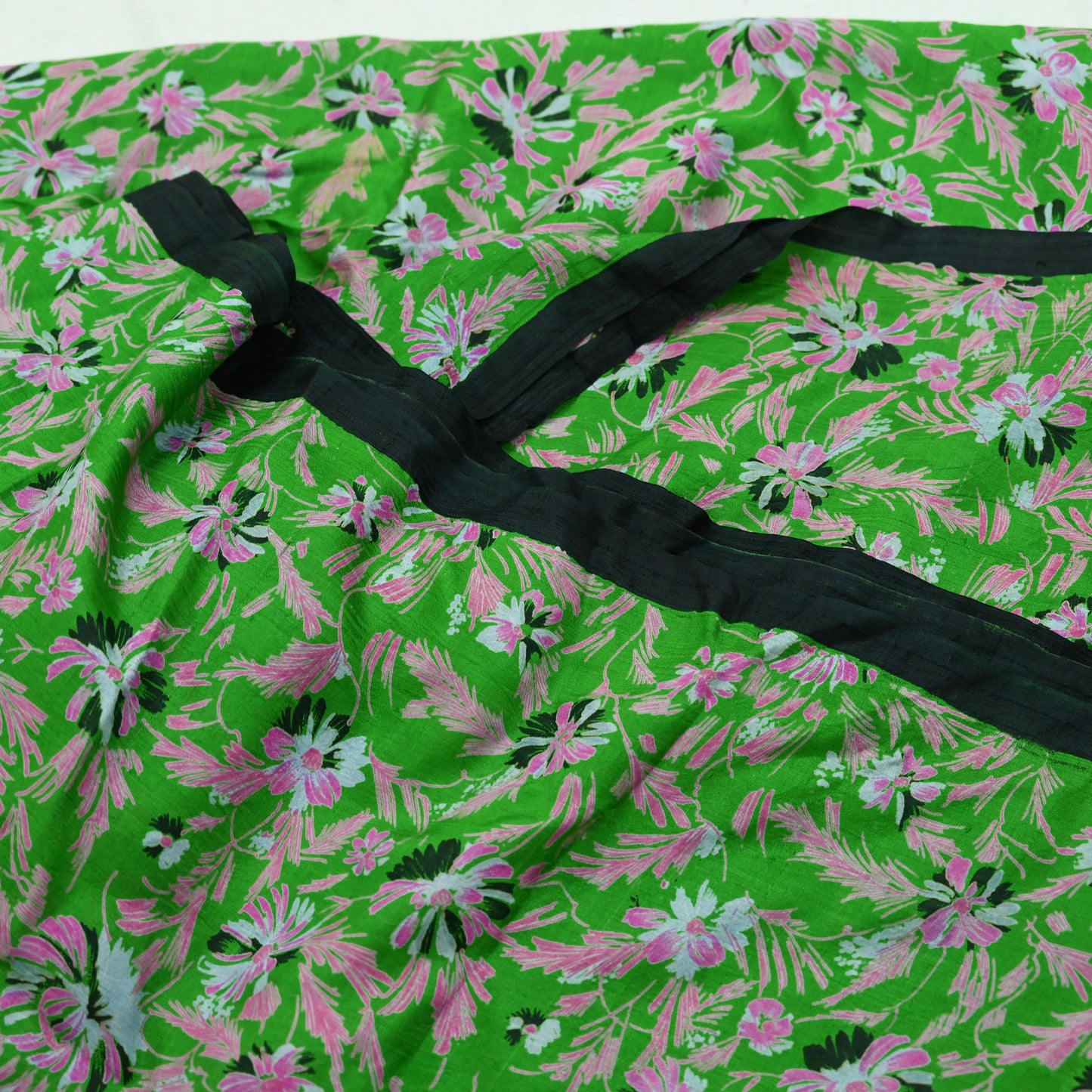 Indian Vintage Sari Green & Black Pure Silk Printed Sarees Craft Fabric 5yd Sewing Dress Making Soft Floral Crafting quilting