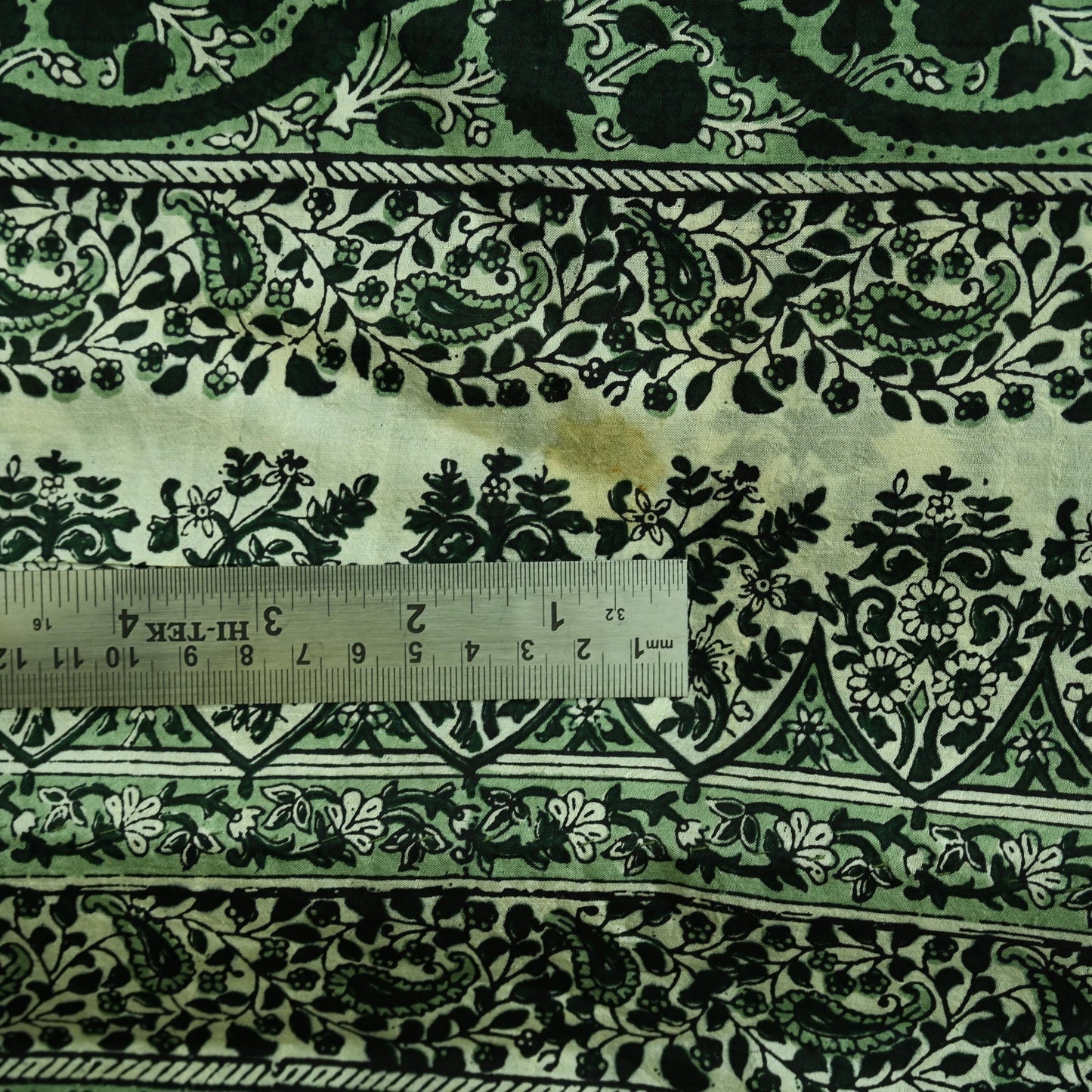 Indian Vintage Ivory & Green Saree Pure Silk Printed Sari 6yd Sewing Craft Fabric Dress Making Soft Crafting Quilting Quilting Upcycle