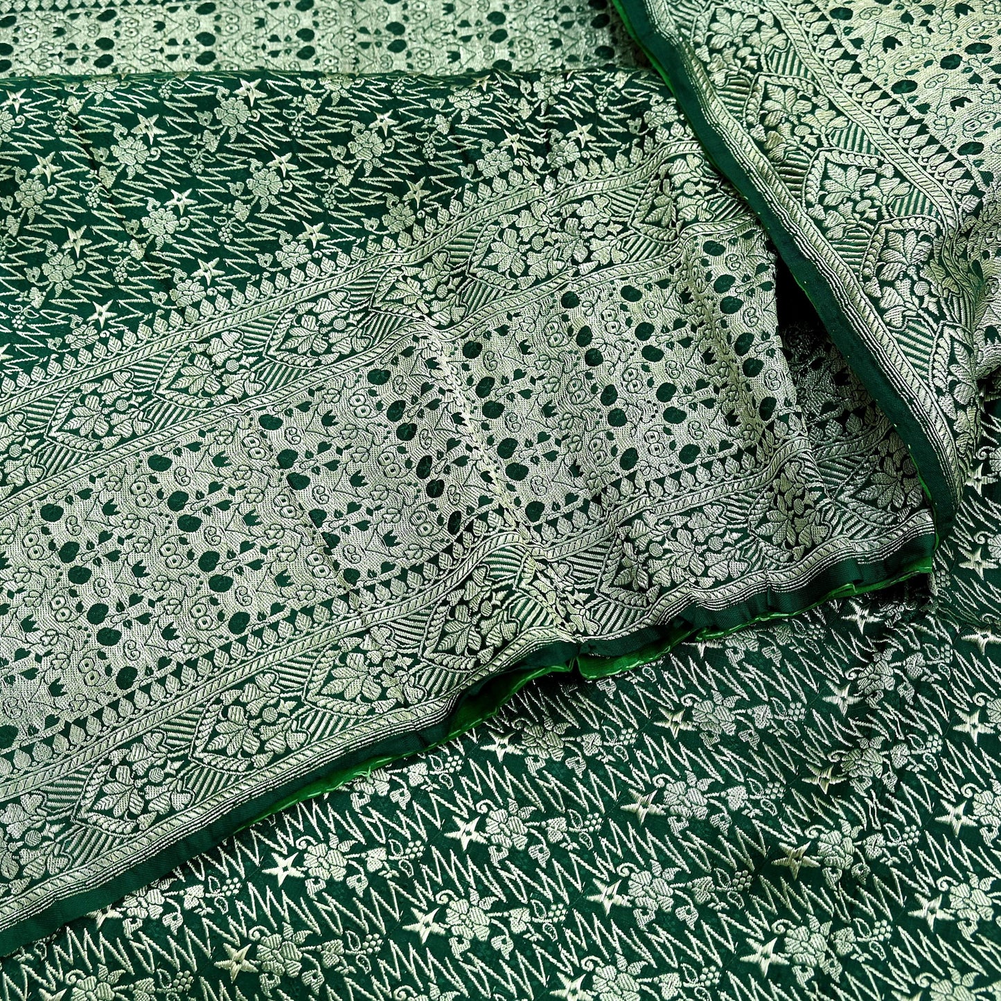 Indian Vintage Sari Bottle Green Heavy Wedding Pure Satin Silk Woven Banarasi Sarees Zari 6Yd Craft Fabric Dress making Crafting Quilting