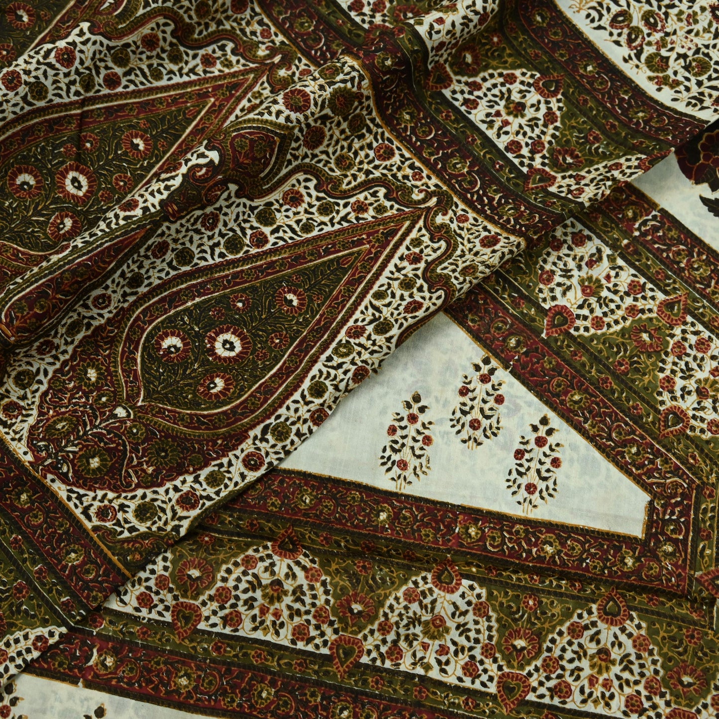 Indian Vintage Ivory & Green Saree Pure Silk Printed Sari 5yd Sewing Craft Fabric Dress Making Soft Crafting Quilting Quilting Upcycle